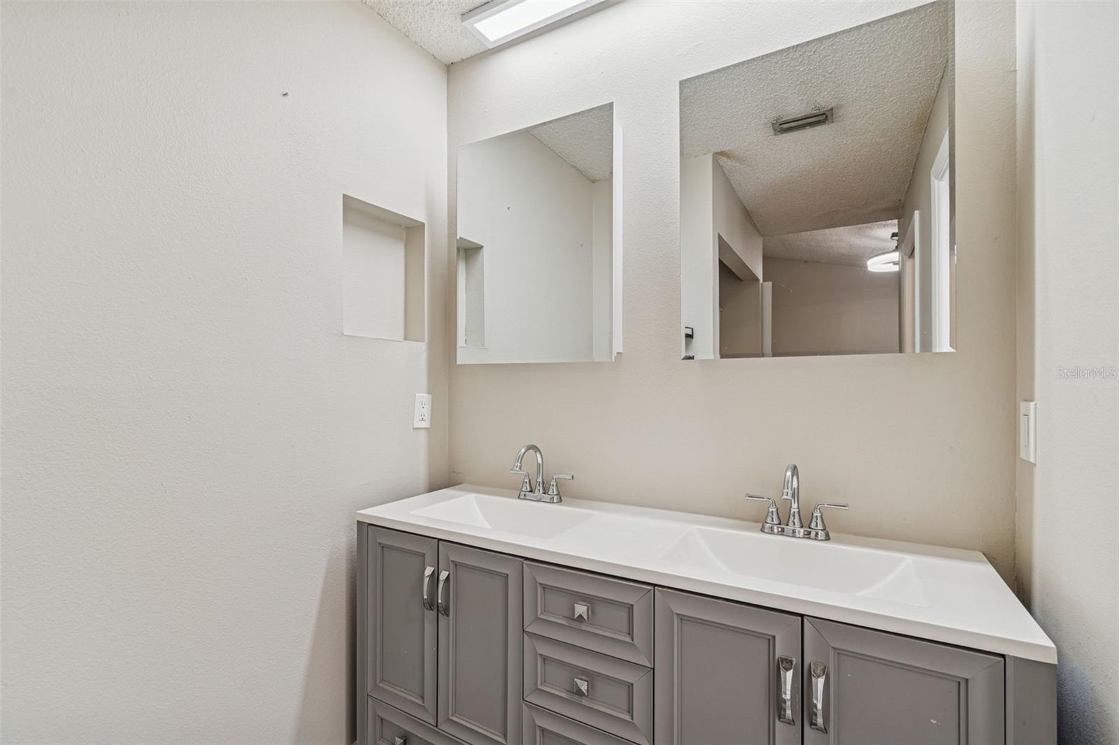 Image 55 of 96 For 1930 Gregory Drive