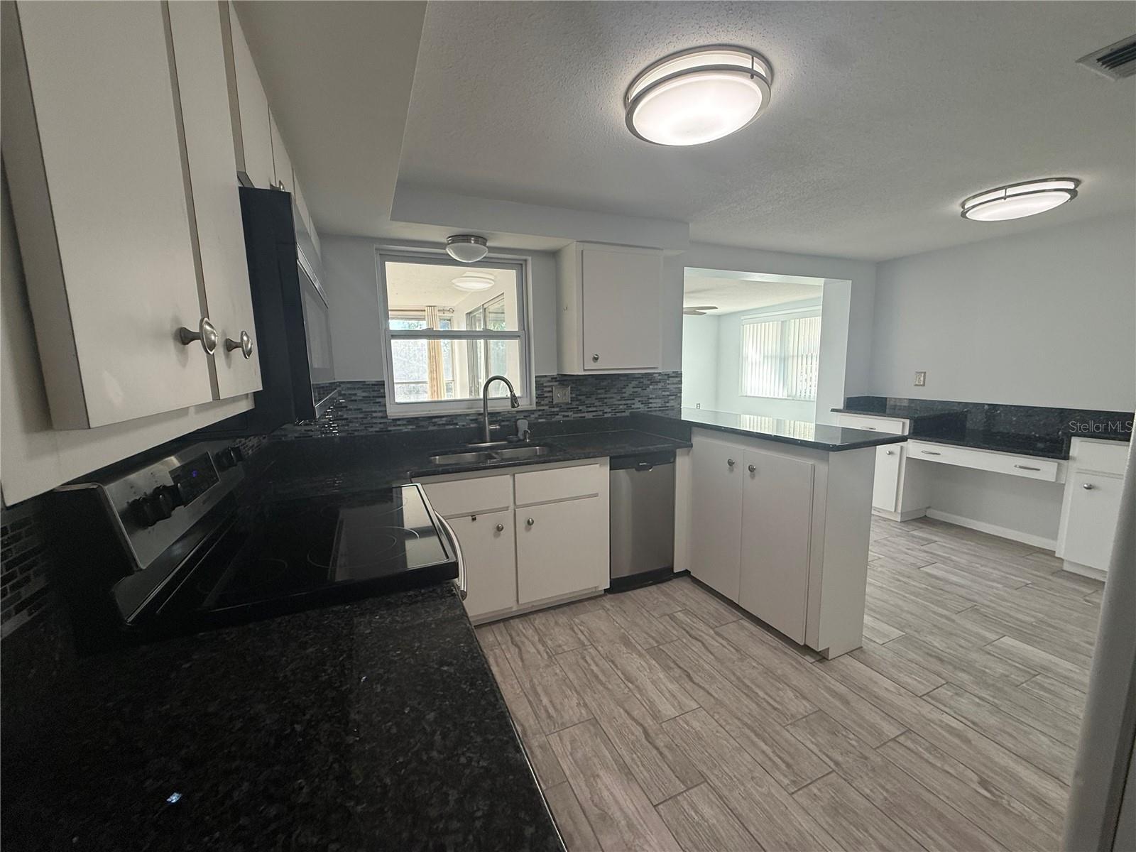 Image 19 of 23 For 5412 Golden Nugget Drive