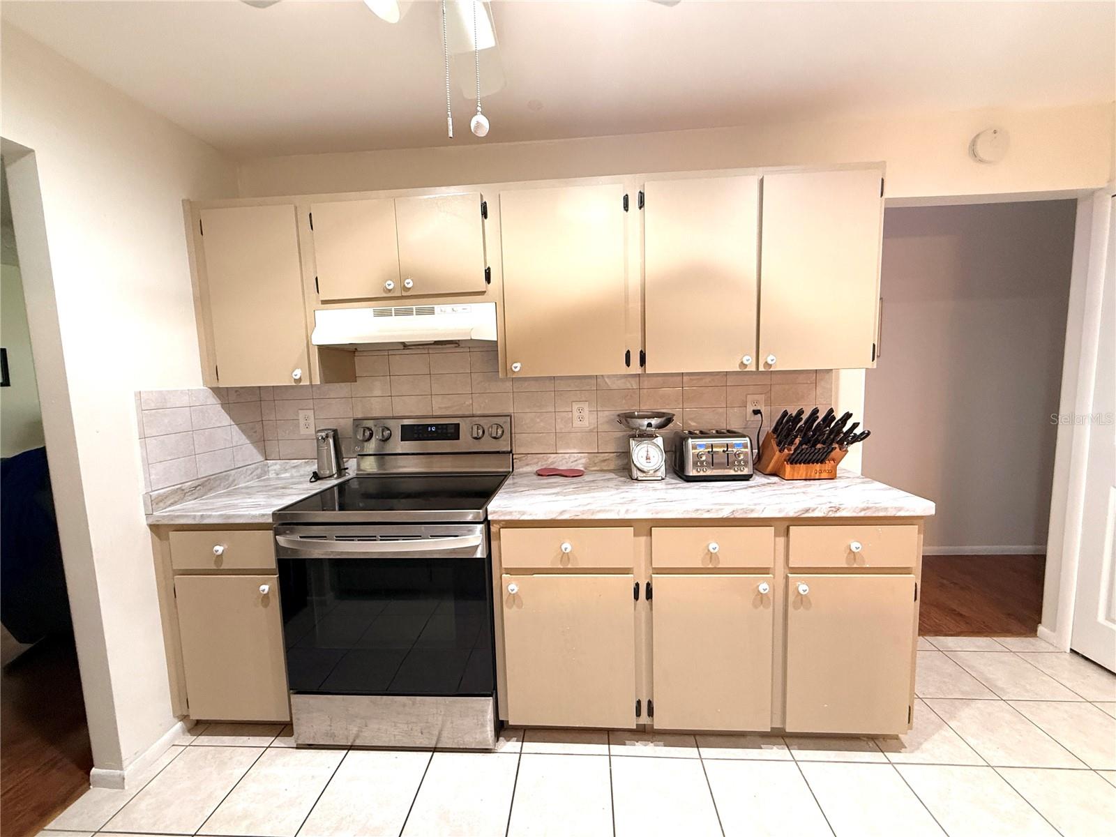 Image 10 of 35 For 8014 Casuarina Drive