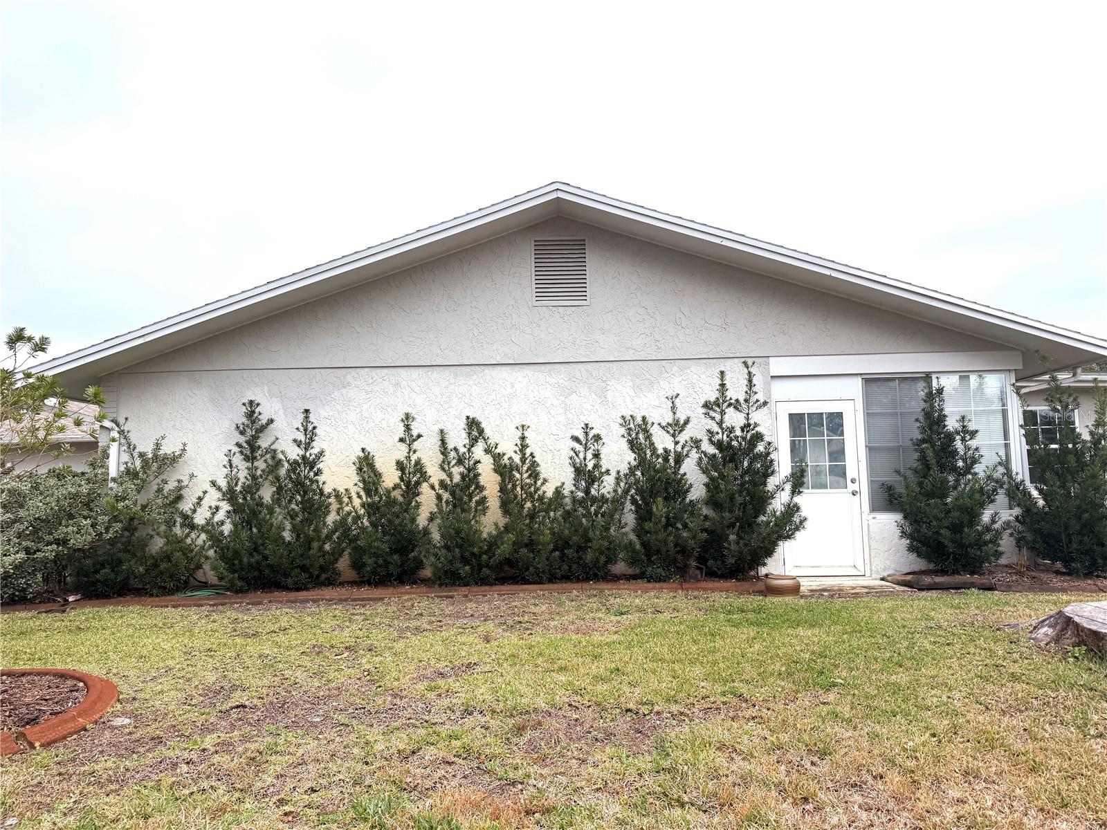 Image 32 of 35 For 8014 Casuarina Drive