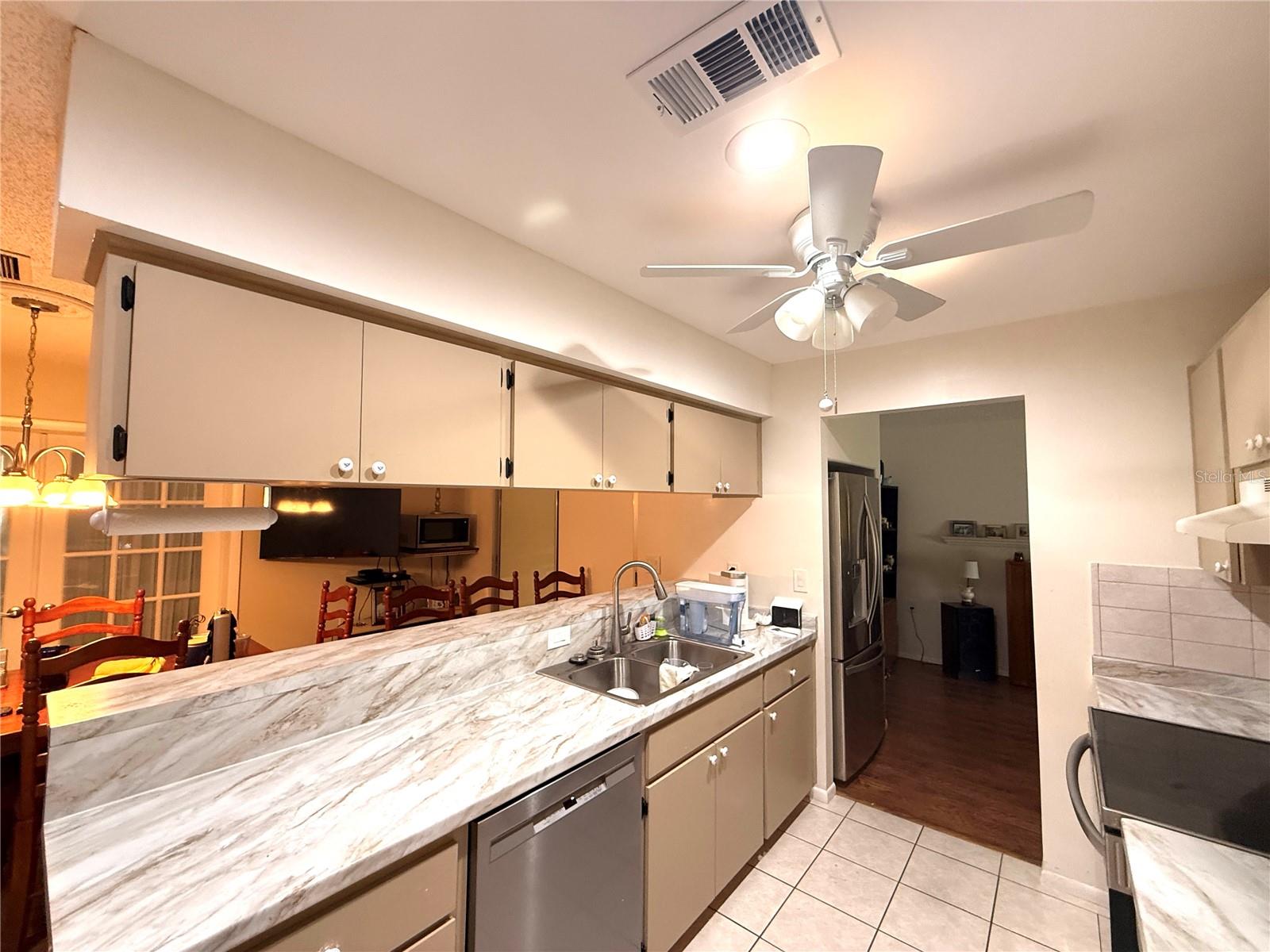 Image 8 of 35 For 8014 Casuarina Drive