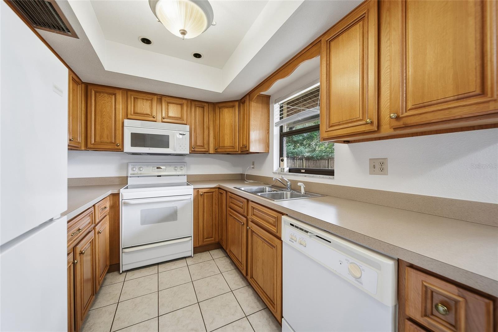 Image 10 of 32 For 8398 Begonia Street