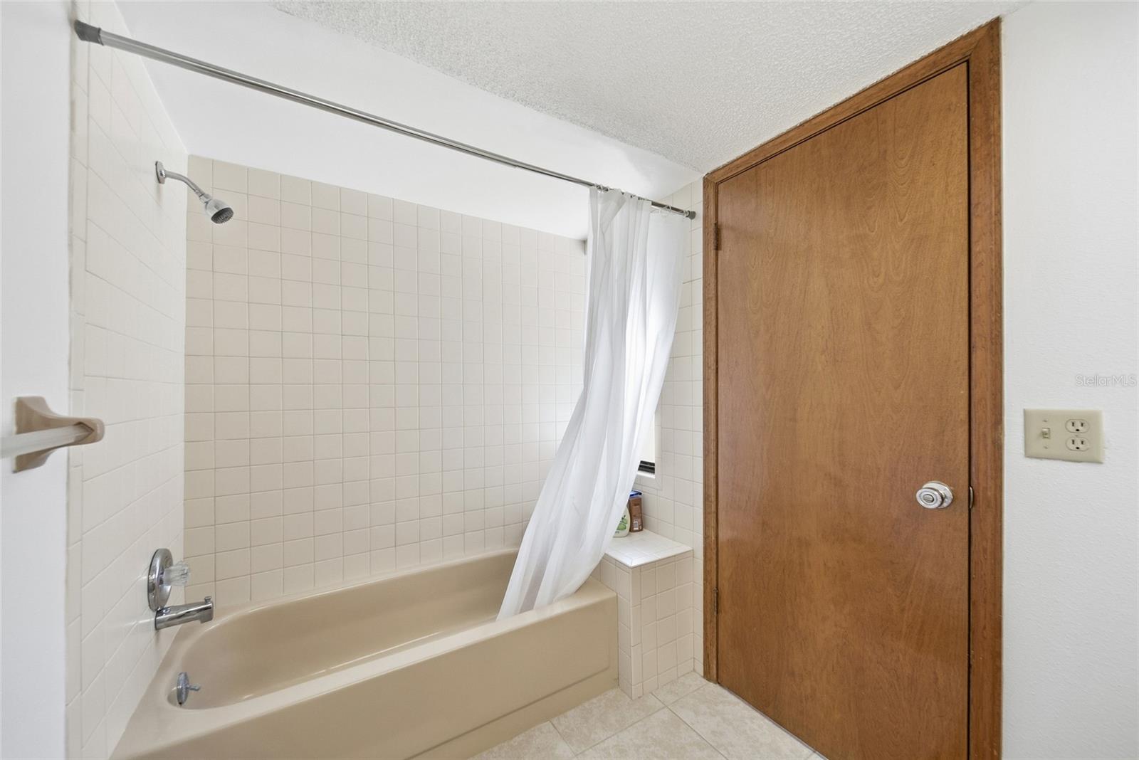 Image 16 of 32 For 8398 Begonia Street