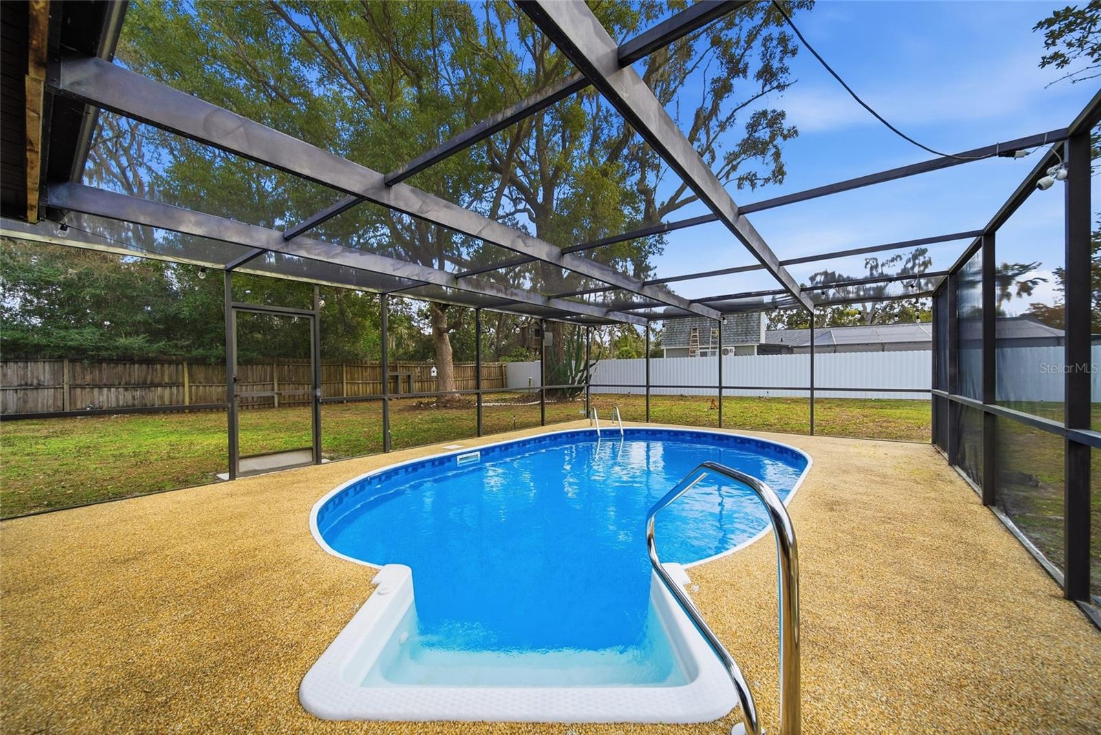 Image 20 of 32 For 8398 Begonia Street