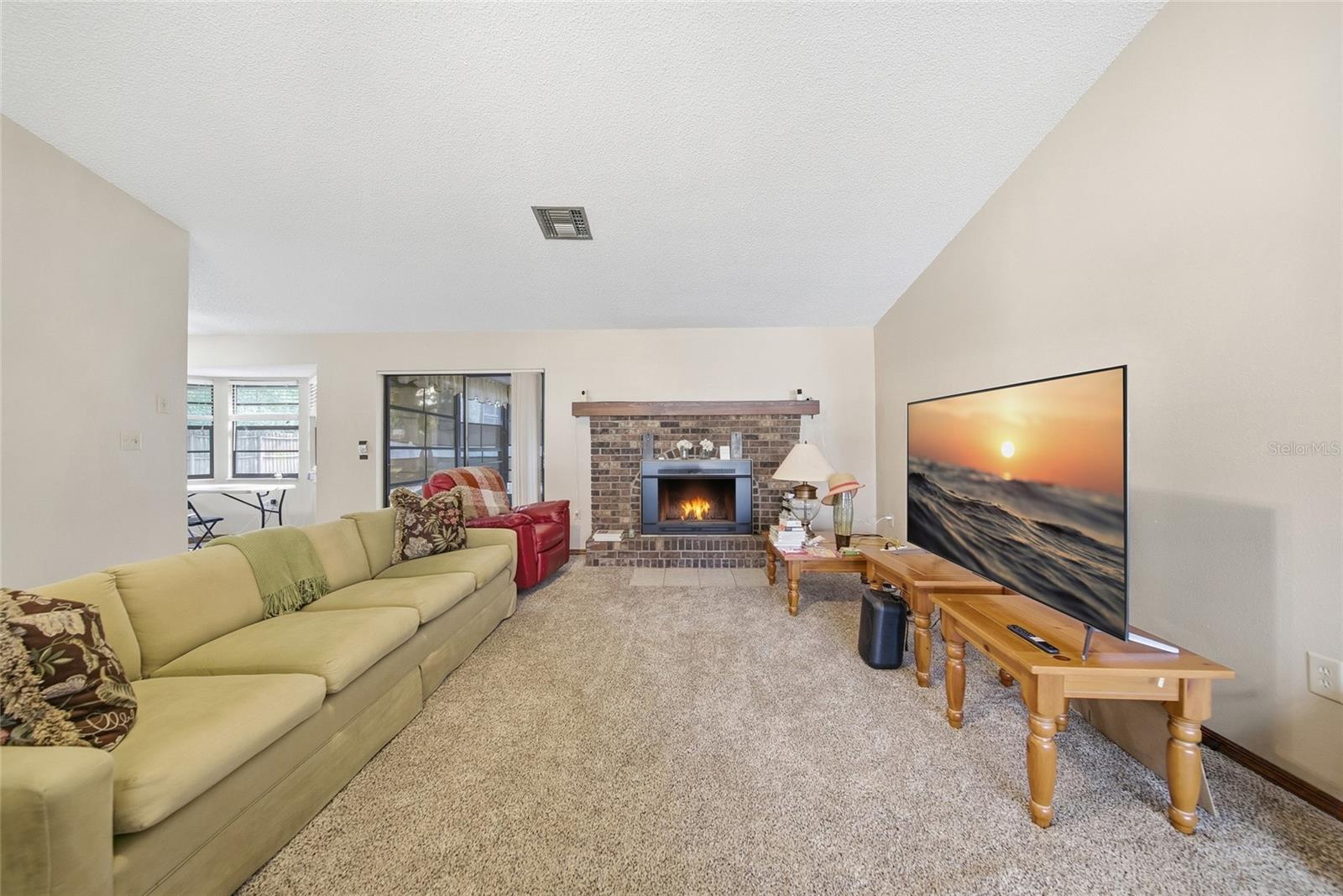 Image 6 of 32 For 8398 Begonia Street