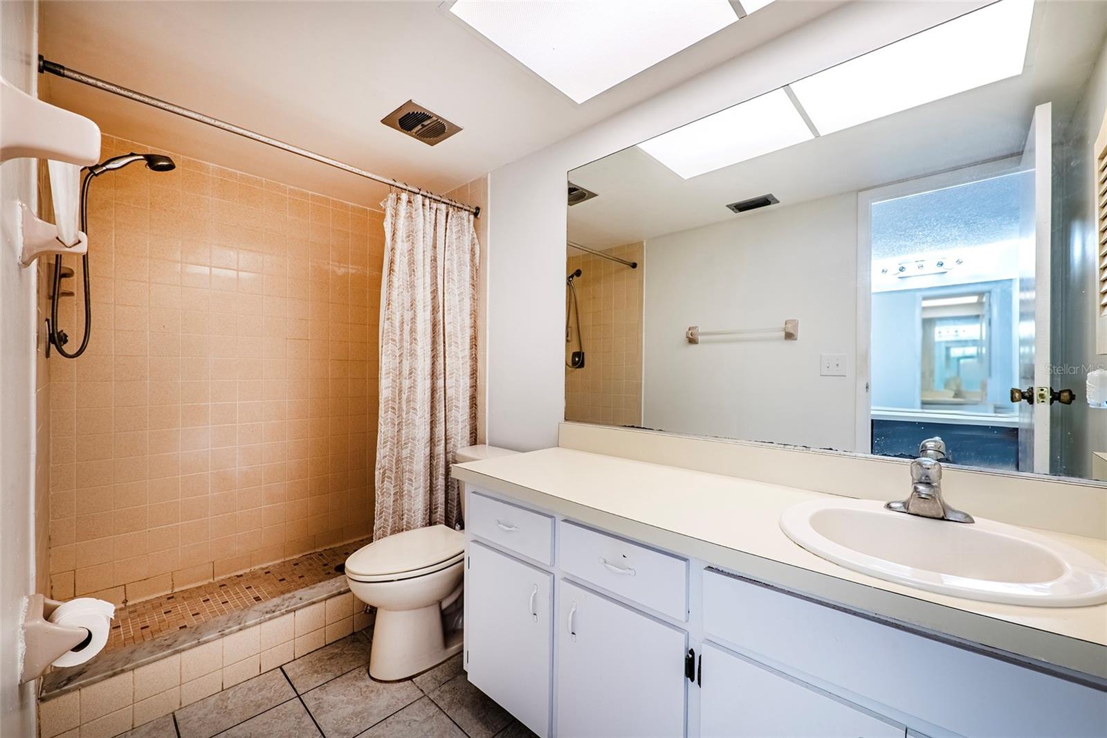 Image 27 of 41 For 5197 Silent Loop 224