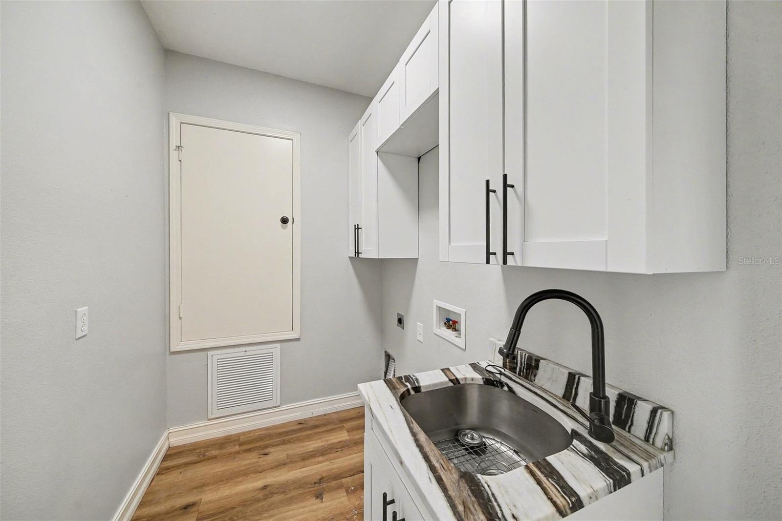 Image 25 of 34 For 4809 Walnut Ridge Road