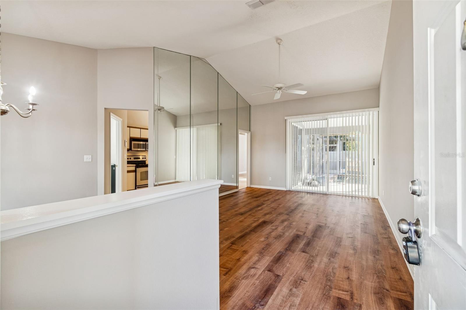 Image 10 of 79 For 377 Wood Chuck Avenue