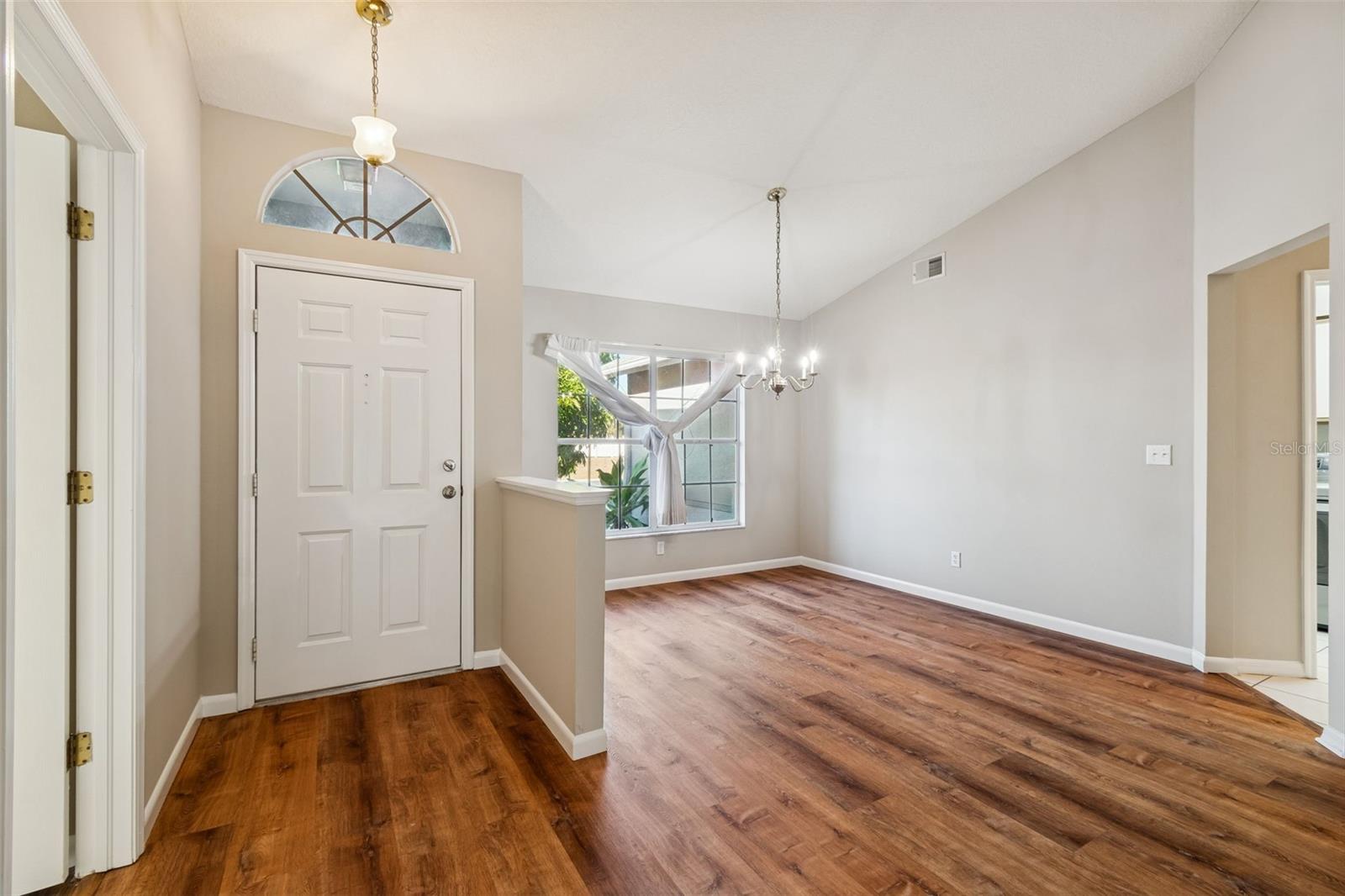 Image 11 of 79 For 377 Wood Chuck Avenue