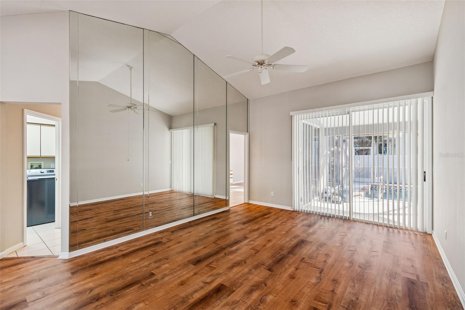 Image 13 of 79 For 377 Wood Chuck Avenue