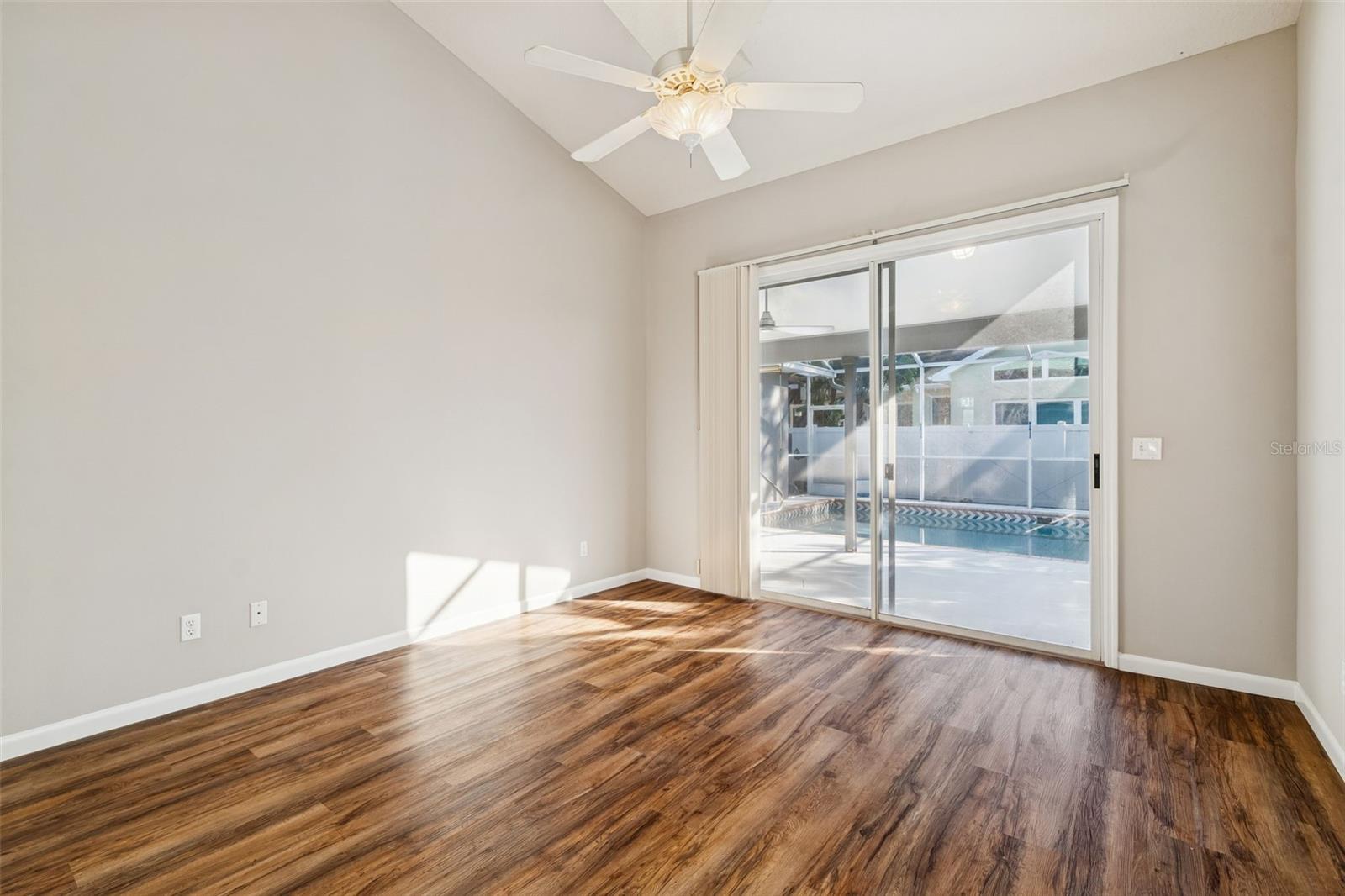 Image 19 of 79 For 377 Wood Chuck Avenue