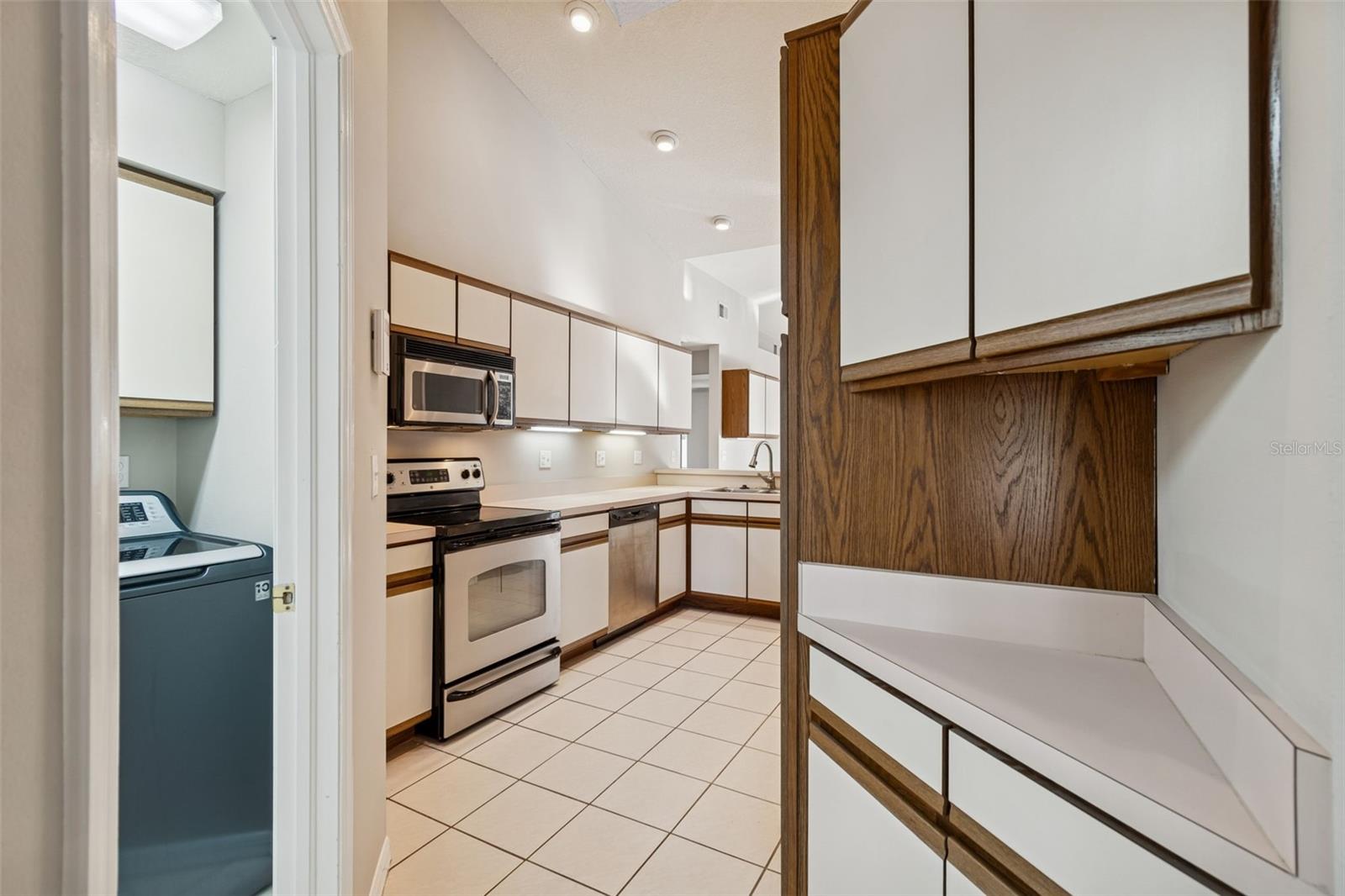 Image 26 of 79 For 377 Wood Chuck Avenue