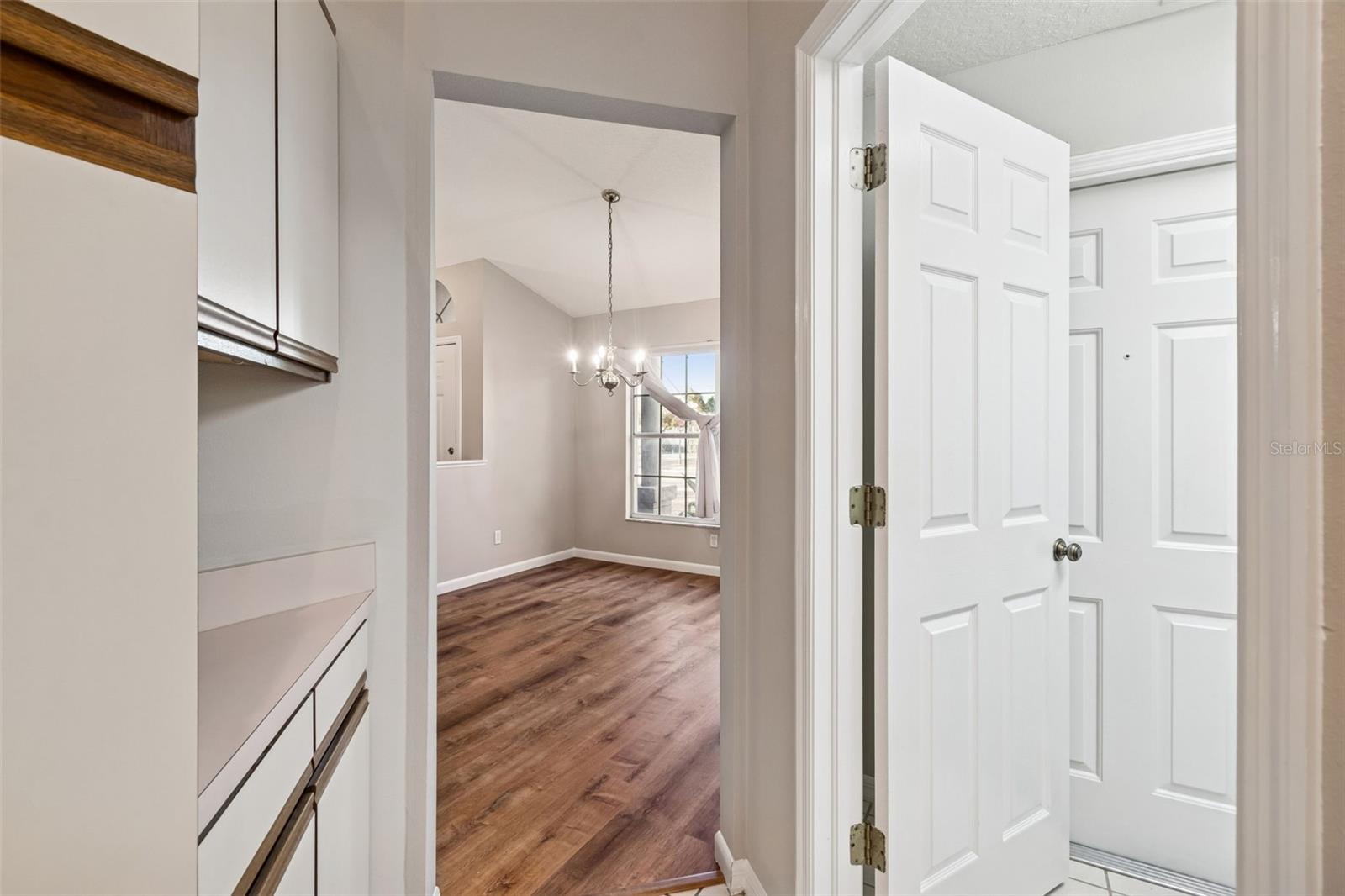 Image 27 of 79 For 377 Wood Chuck Avenue