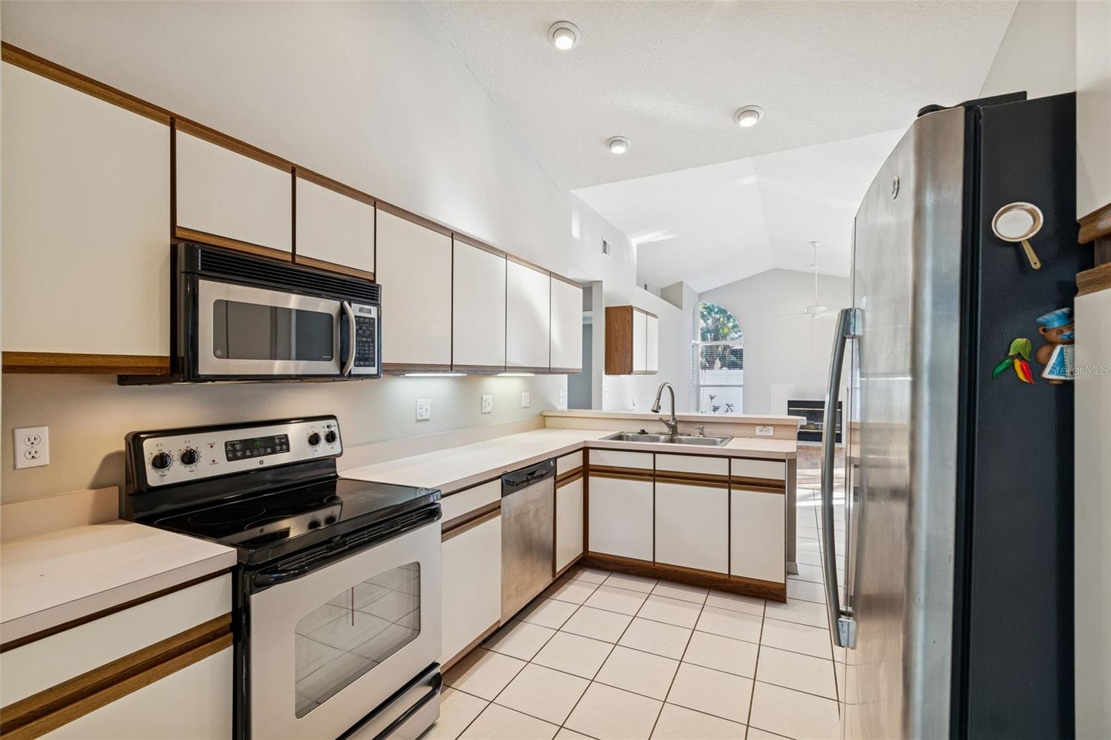 Image 29 of 79 For 377 Wood Chuck Avenue