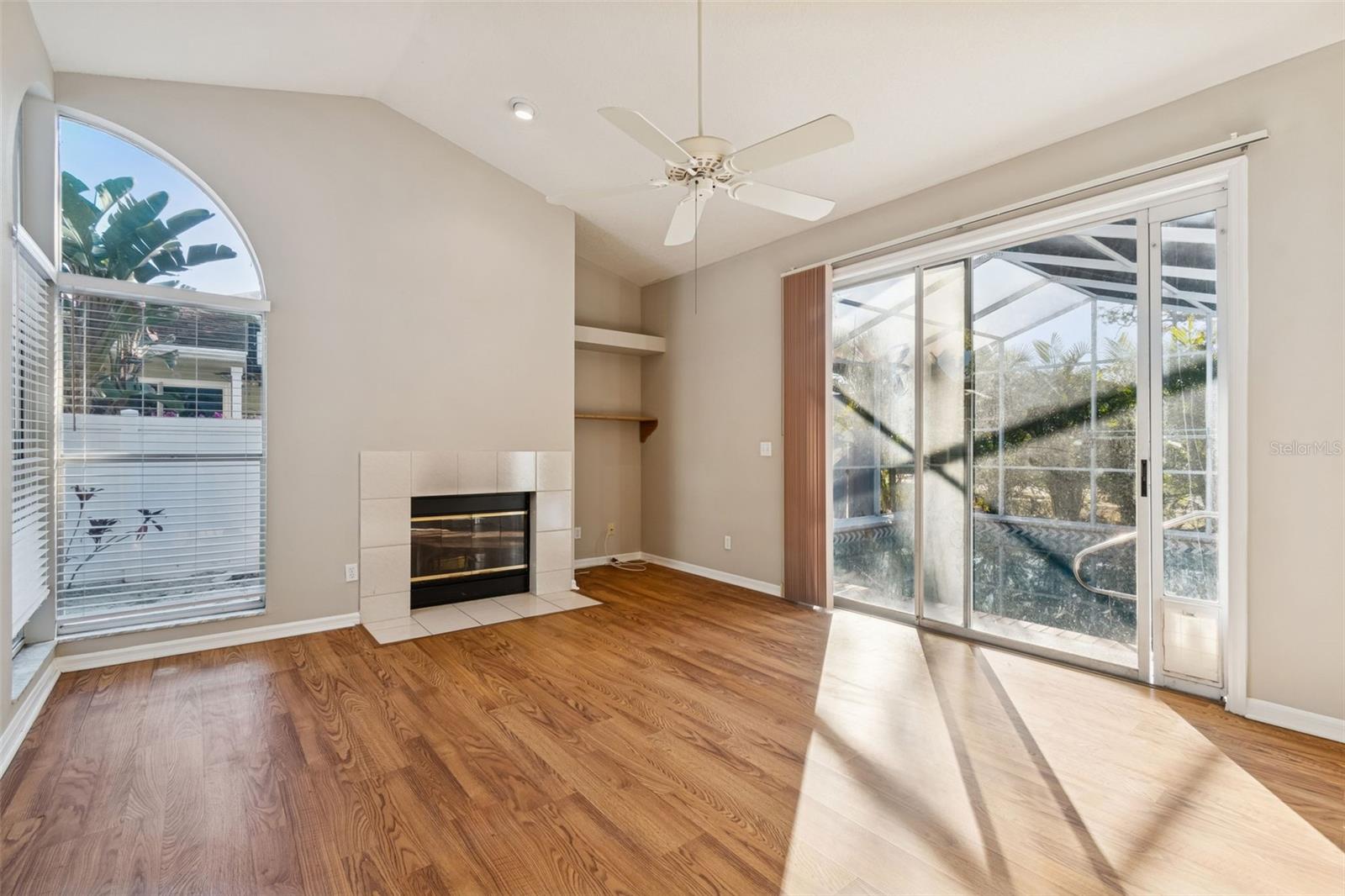 Image 43 of 79 For 377 Wood Chuck Avenue