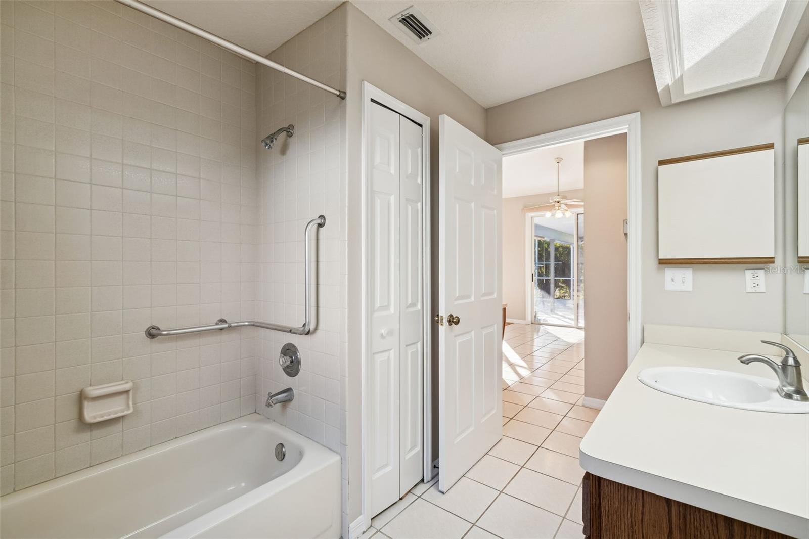 Image 49 of 79 For 377 Wood Chuck Avenue