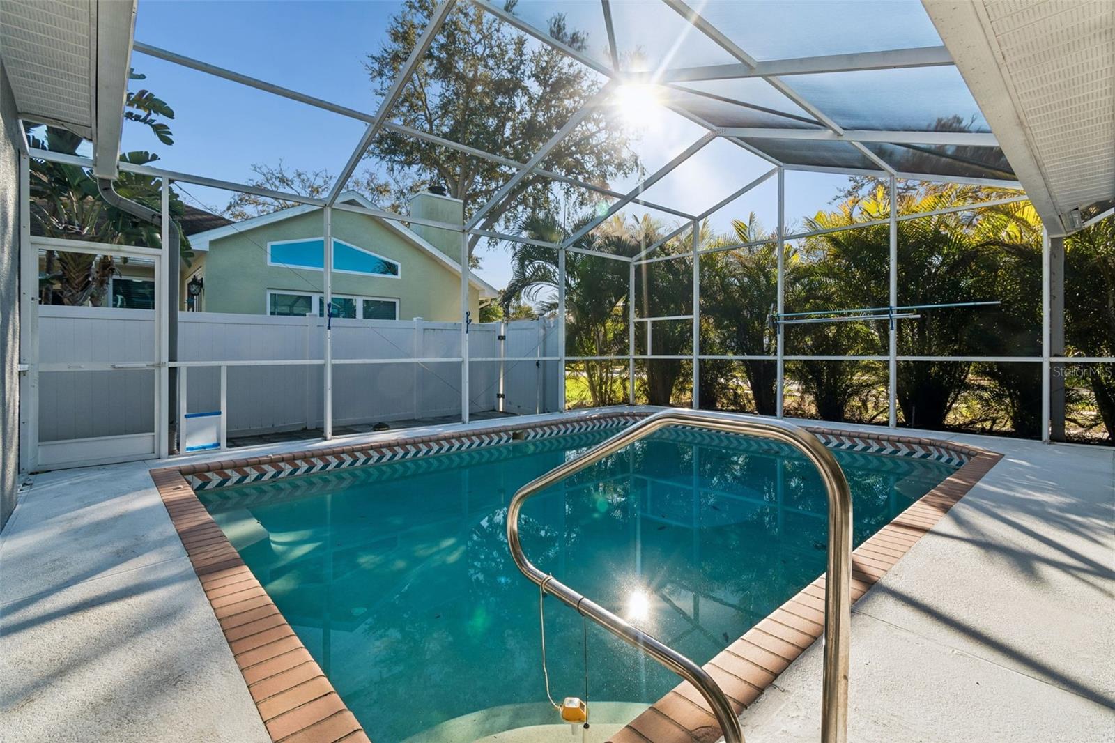 Image 54 of 79 For 377 Wood Chuck Avenue