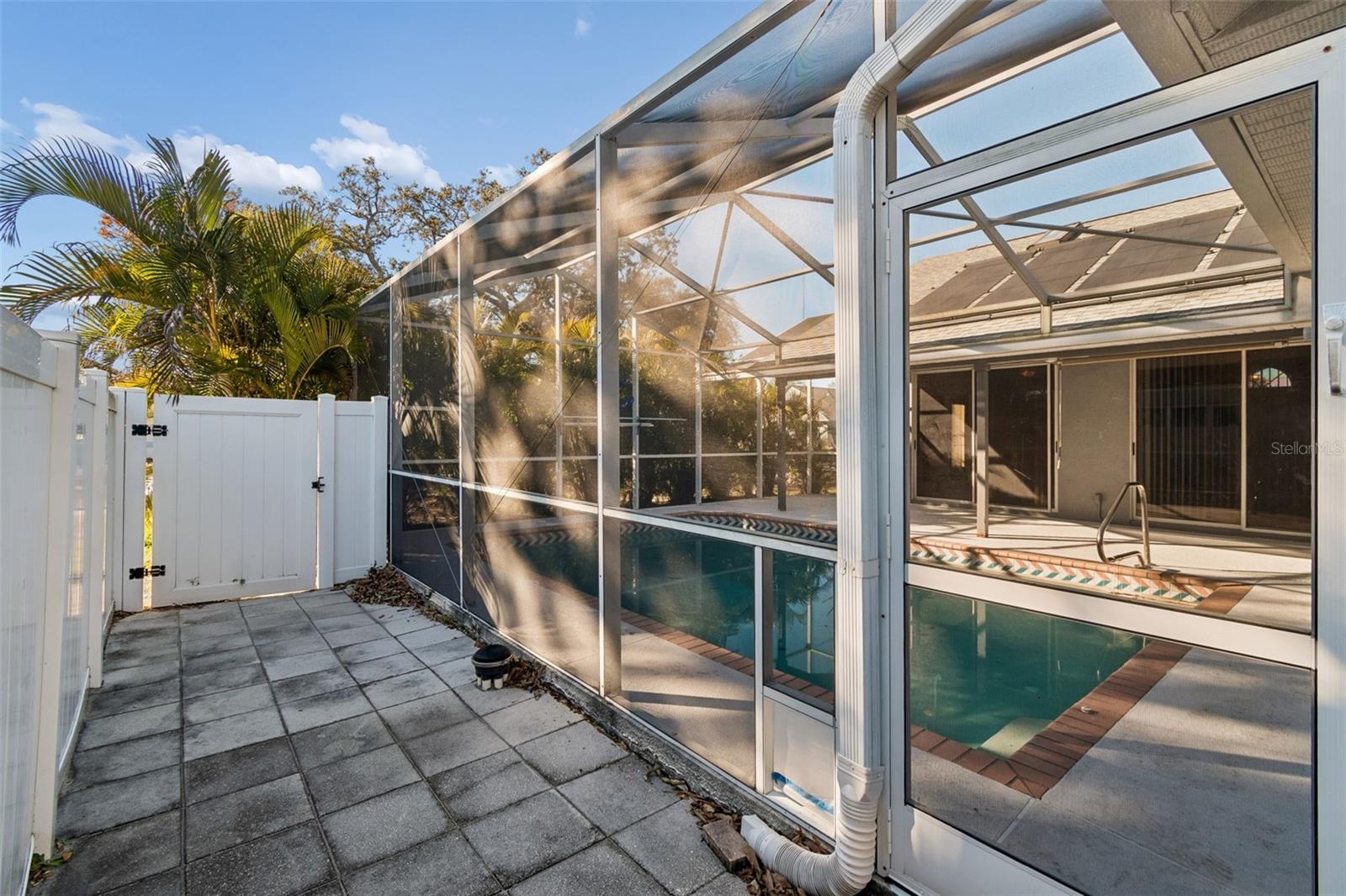 Image 56 of 79 For 377 Wood Chuck Avenue