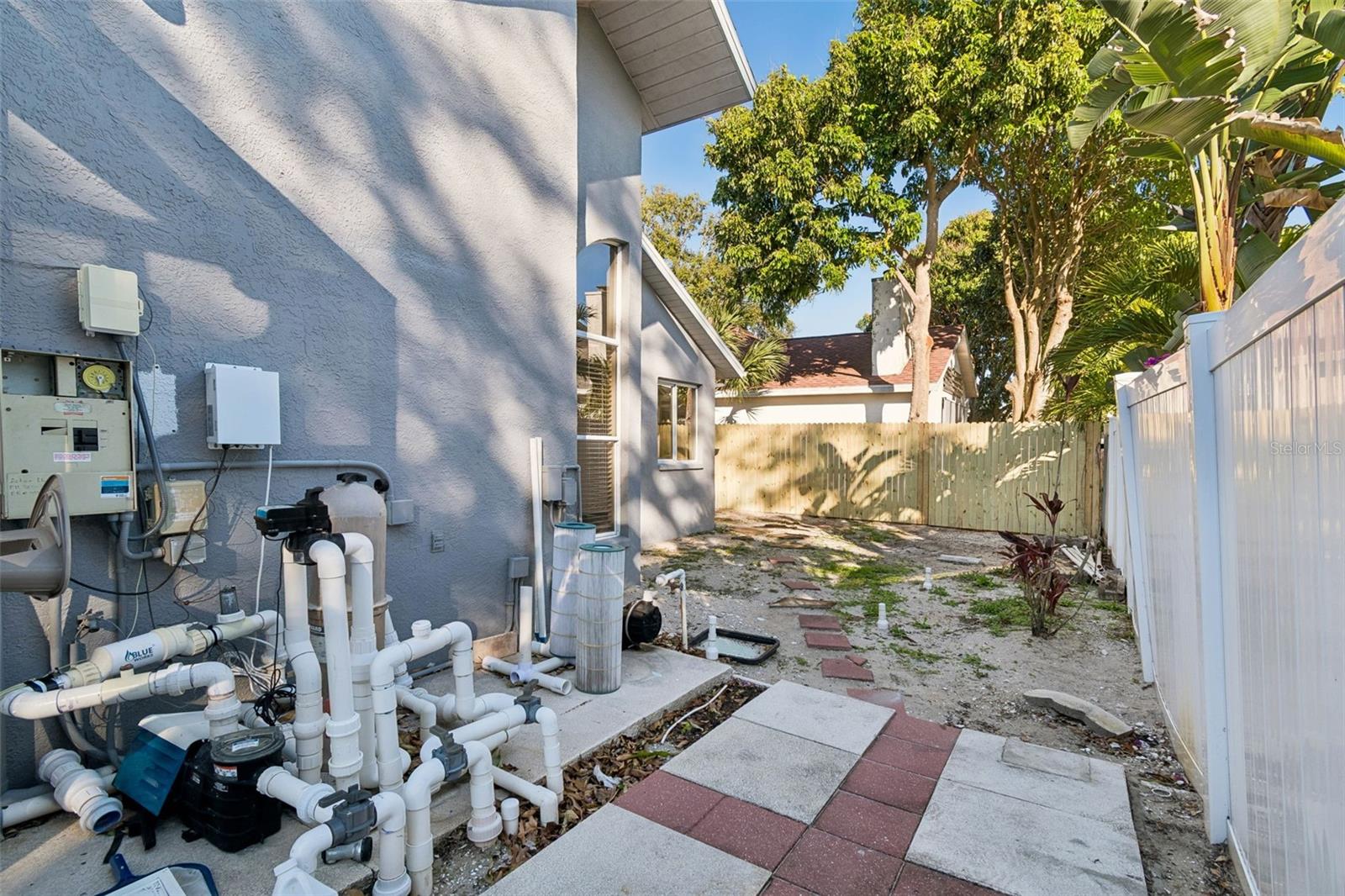 Image 57 of 79 For 377 Wood Chuck Avenue