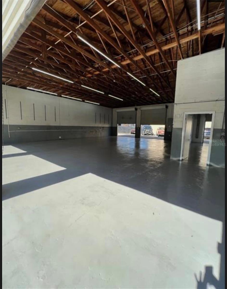 Image 4 of 16 For 7809 Clark Moody Boulevard