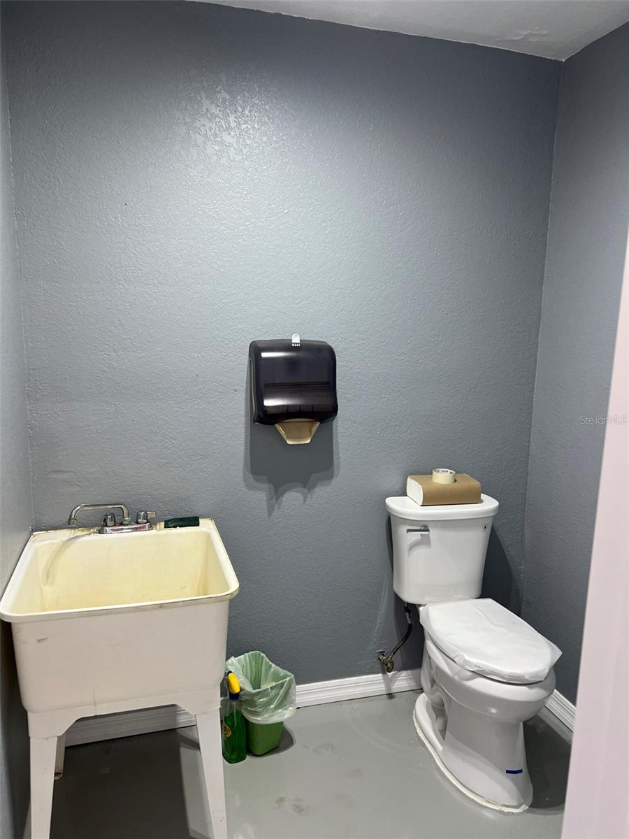 Image 9 of 16 For 7809 Clark Moody Boulevard