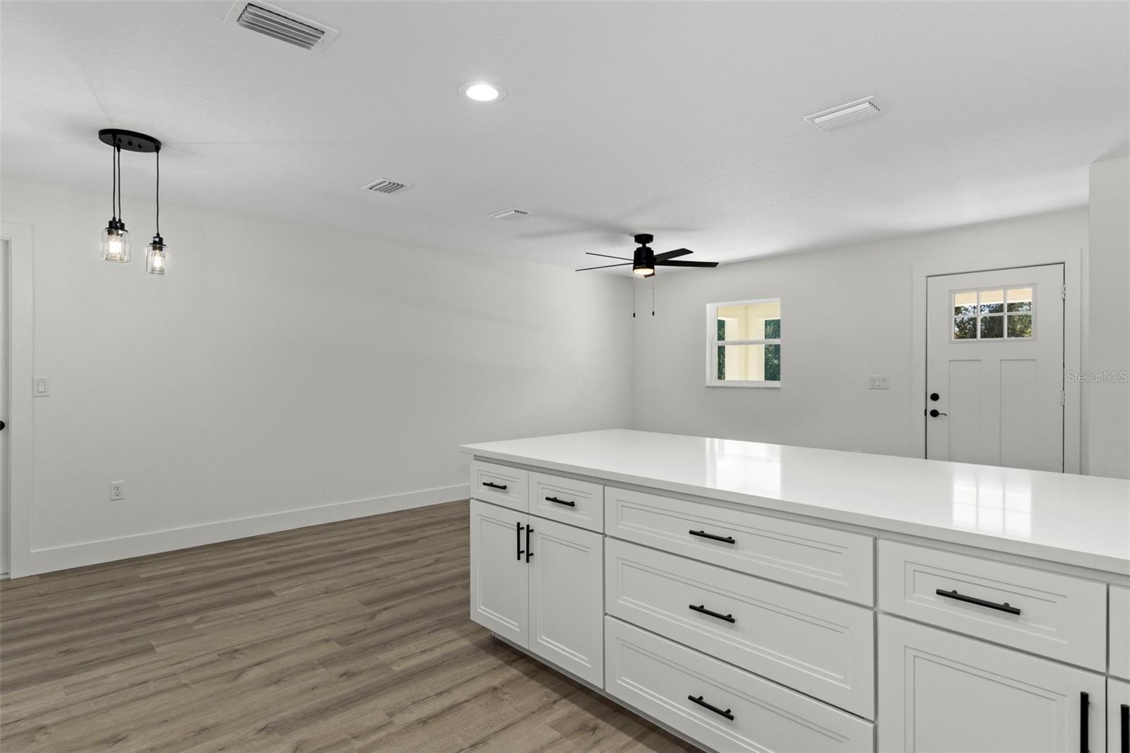 Image 17 of 38 For 14197 Red Marlin Avenue