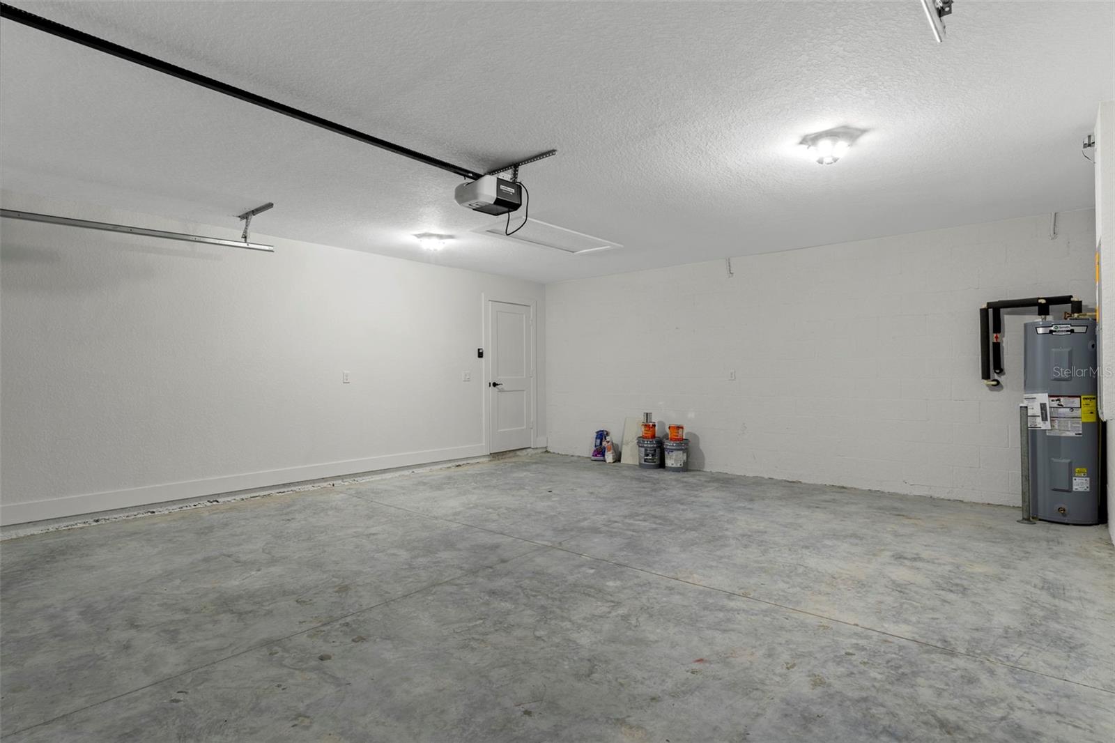 Image 33 of 38 For 14197 Red Marlin Avenue