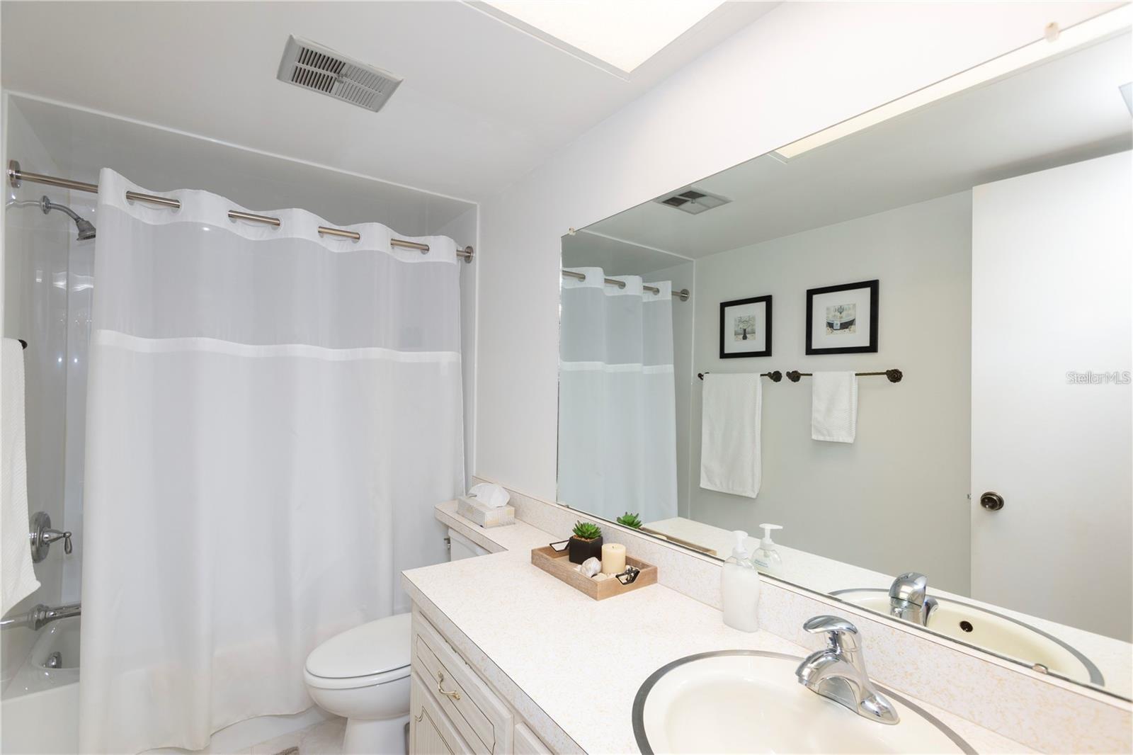 Image 12 of 20 For 4632 Marine Parkway 201