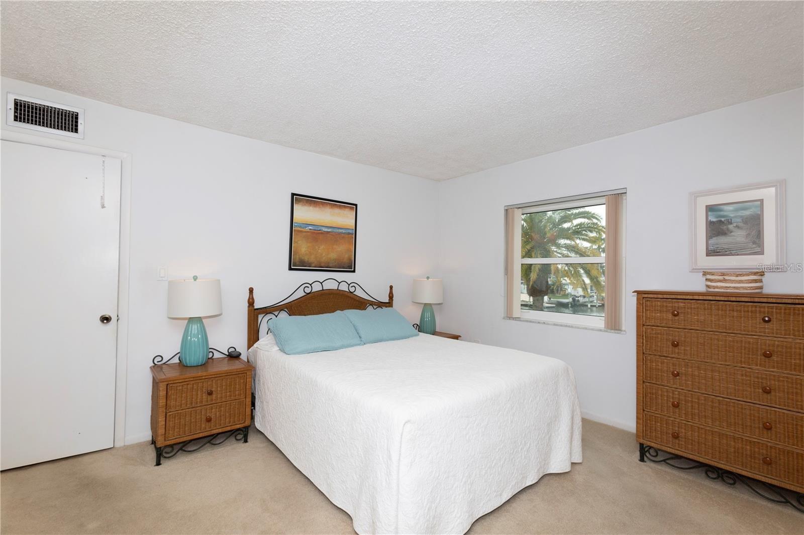 Image 8 of 20 For 4632 Marine Parkway 201