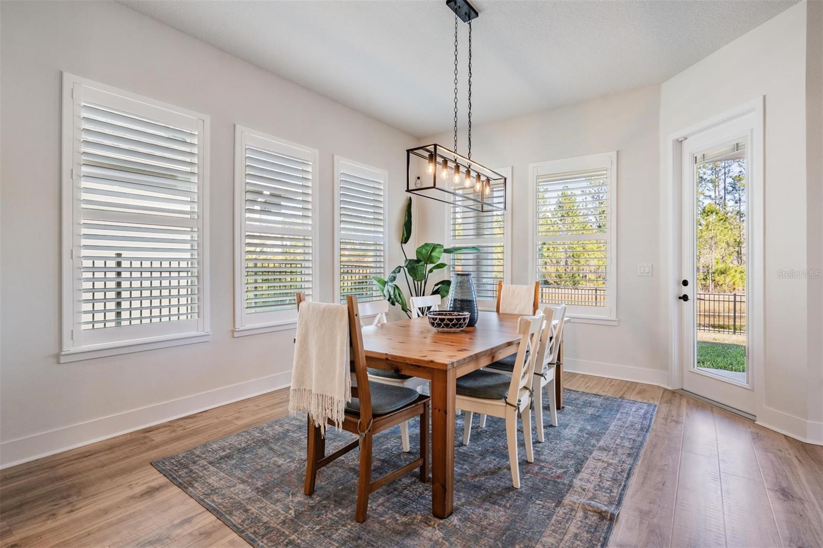 Image 10 of 51 For 3378 Tour Trace