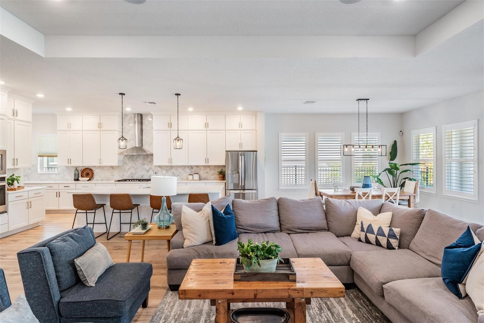 Image 13 of 51 For 3378 Tour Trace