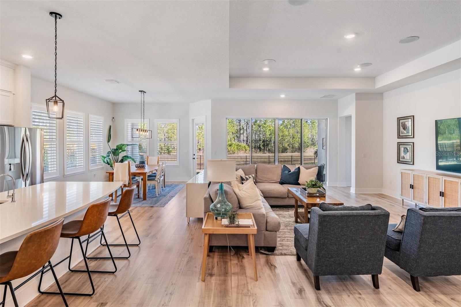 Image 14 of 51 For 3378 Tour Trace