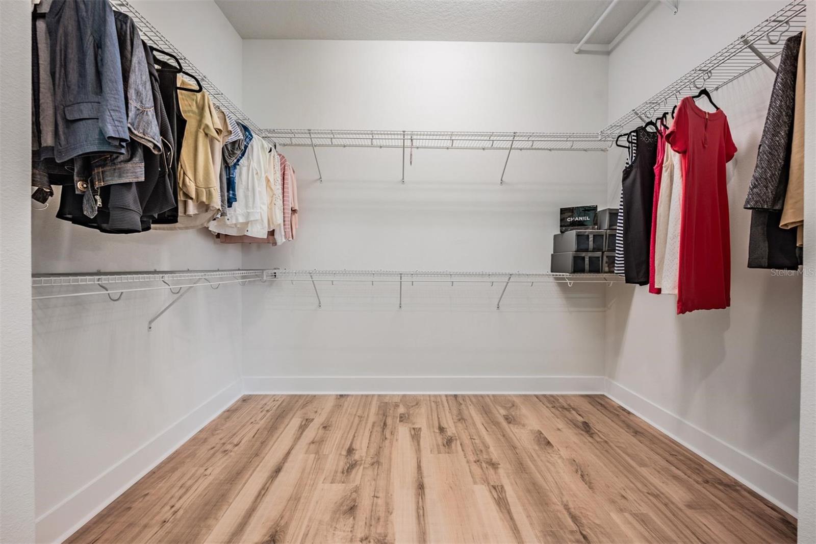 Image 20 of 51 For 3378 Tour Trace