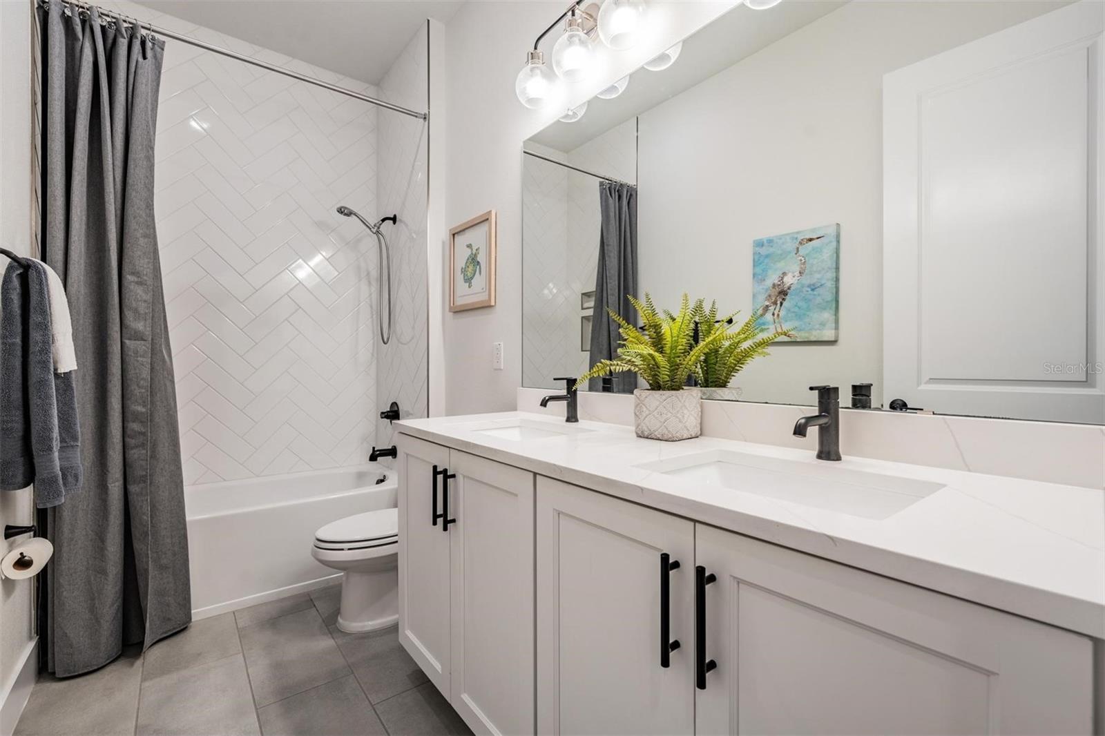 Image 28 of 51 For 3378 Tour Trace