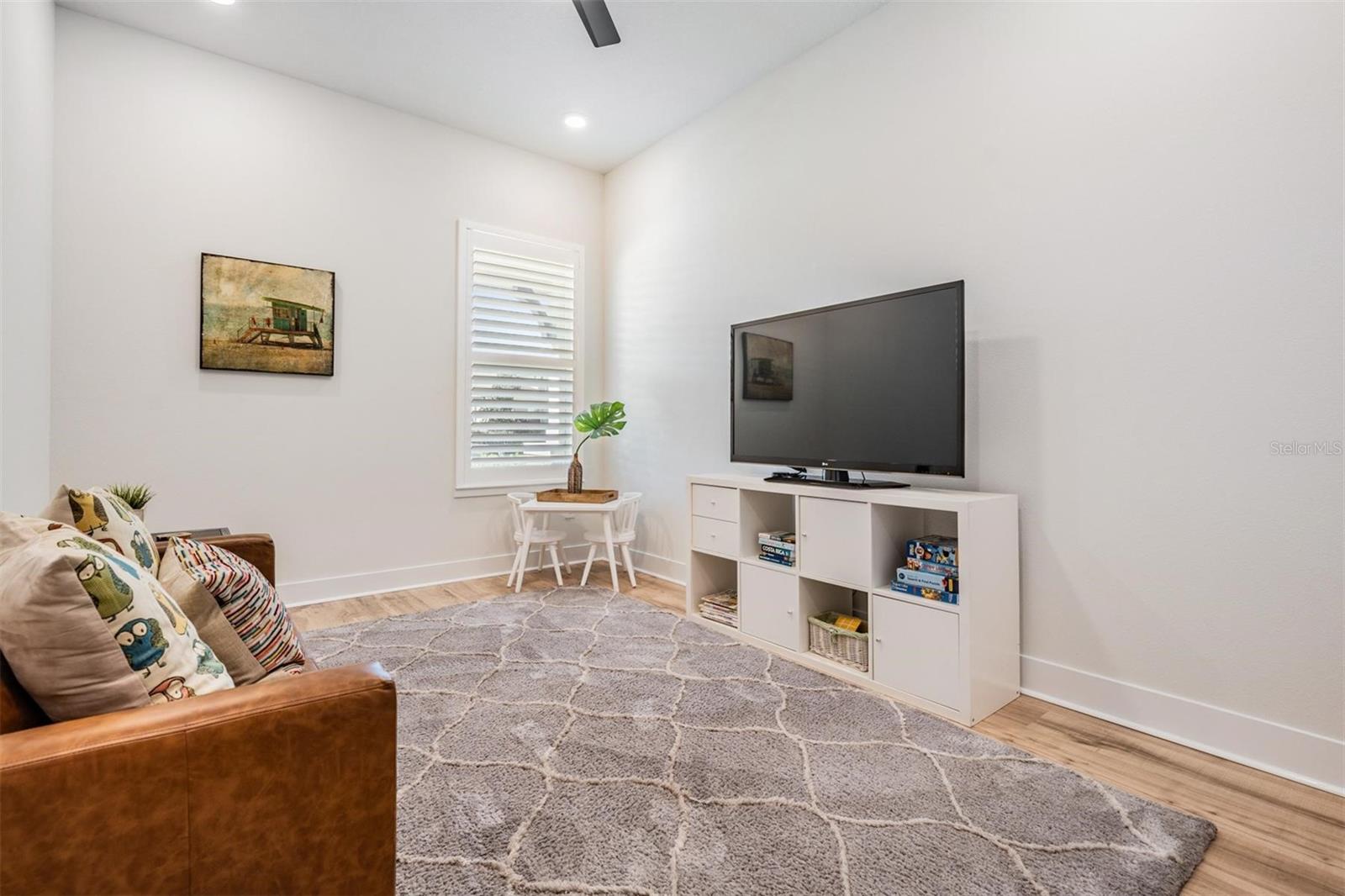 Image 30 of 51 For 3378 Tour Trace