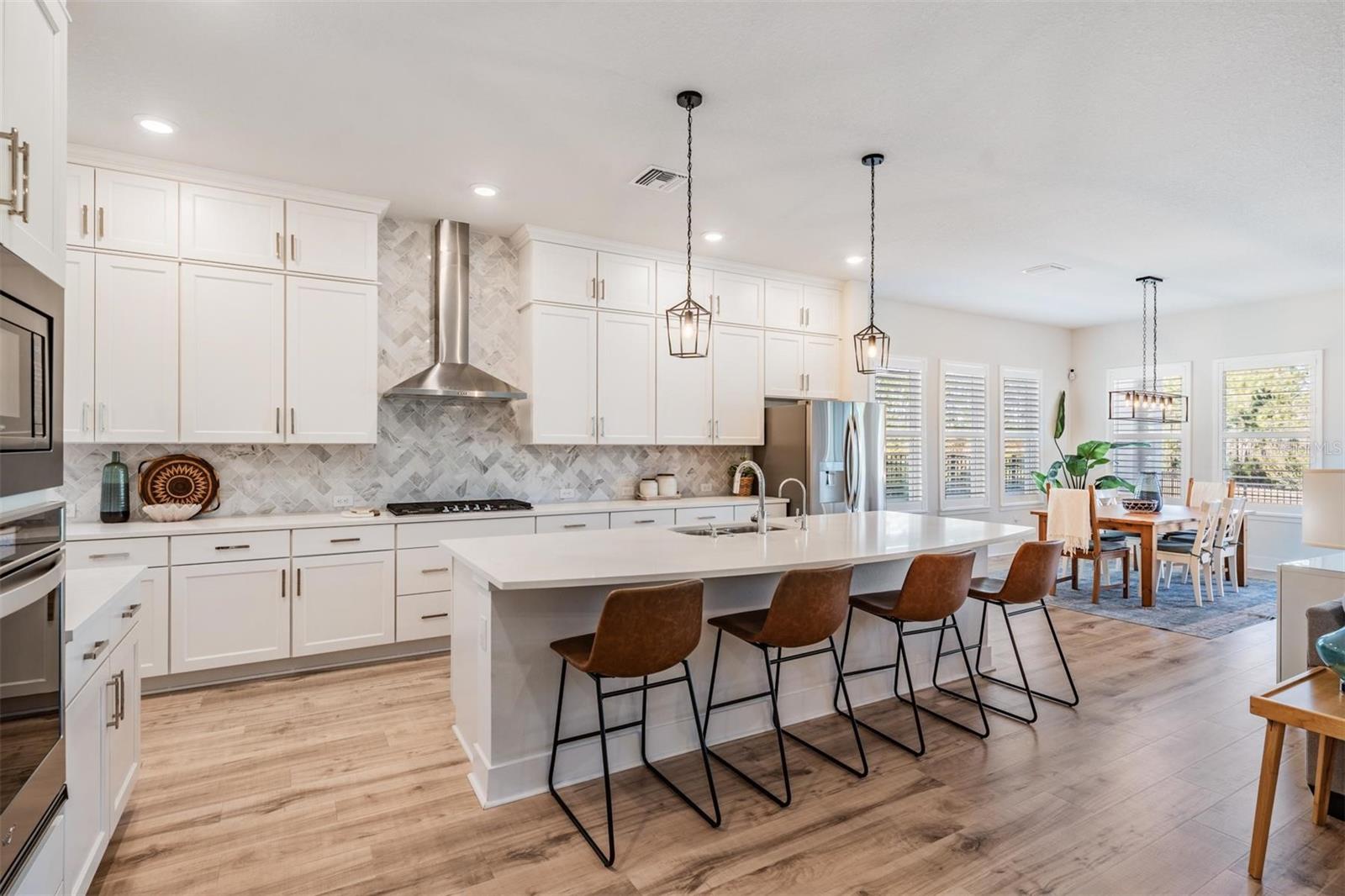 Image 4 of 51 For 3378 Tour Trace