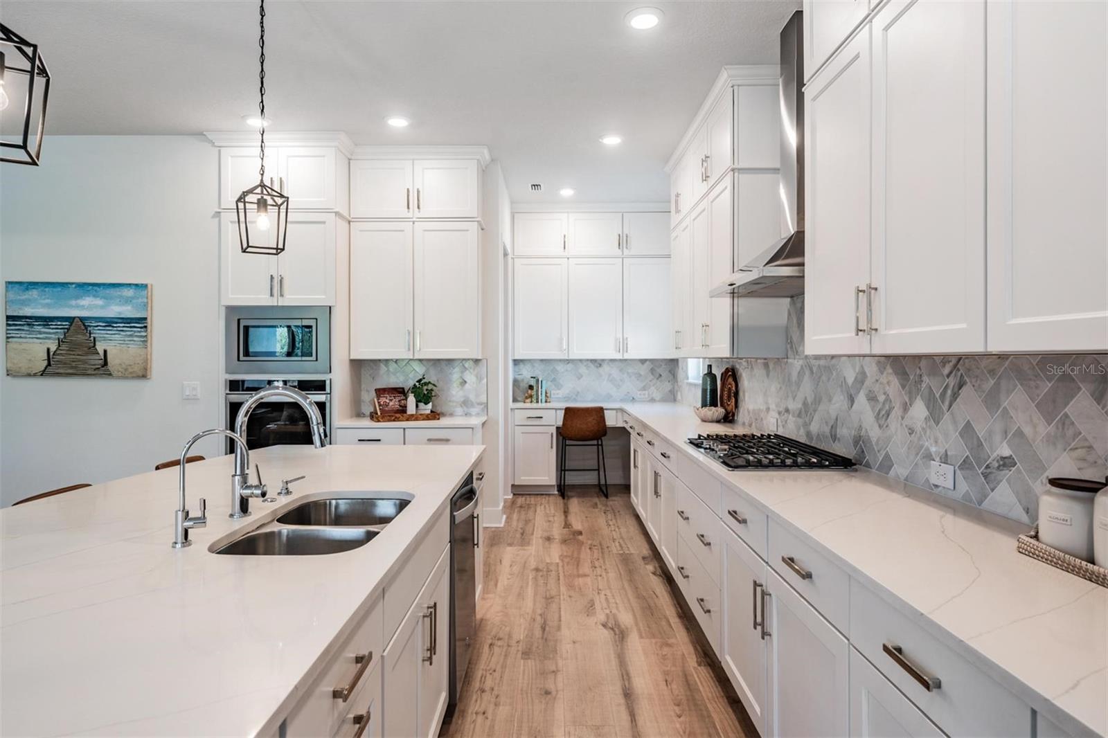 Image 6 of 51 For 3378 Tour Trace