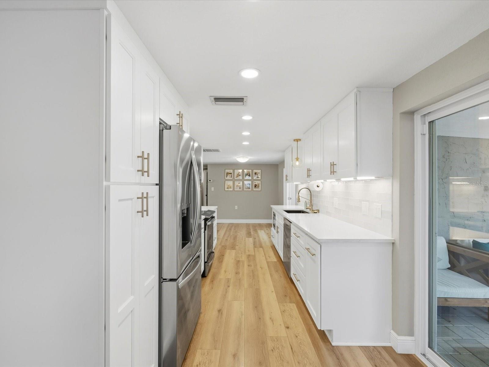 Image 13 of 90 For 5532 Berlin Drive