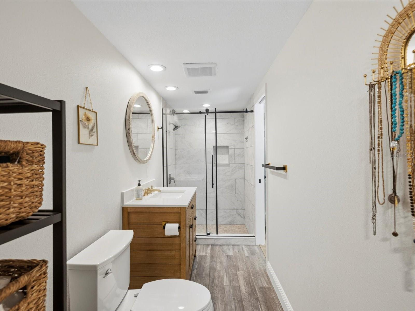 Image 21 of 90 For 5532 Berlin Drive