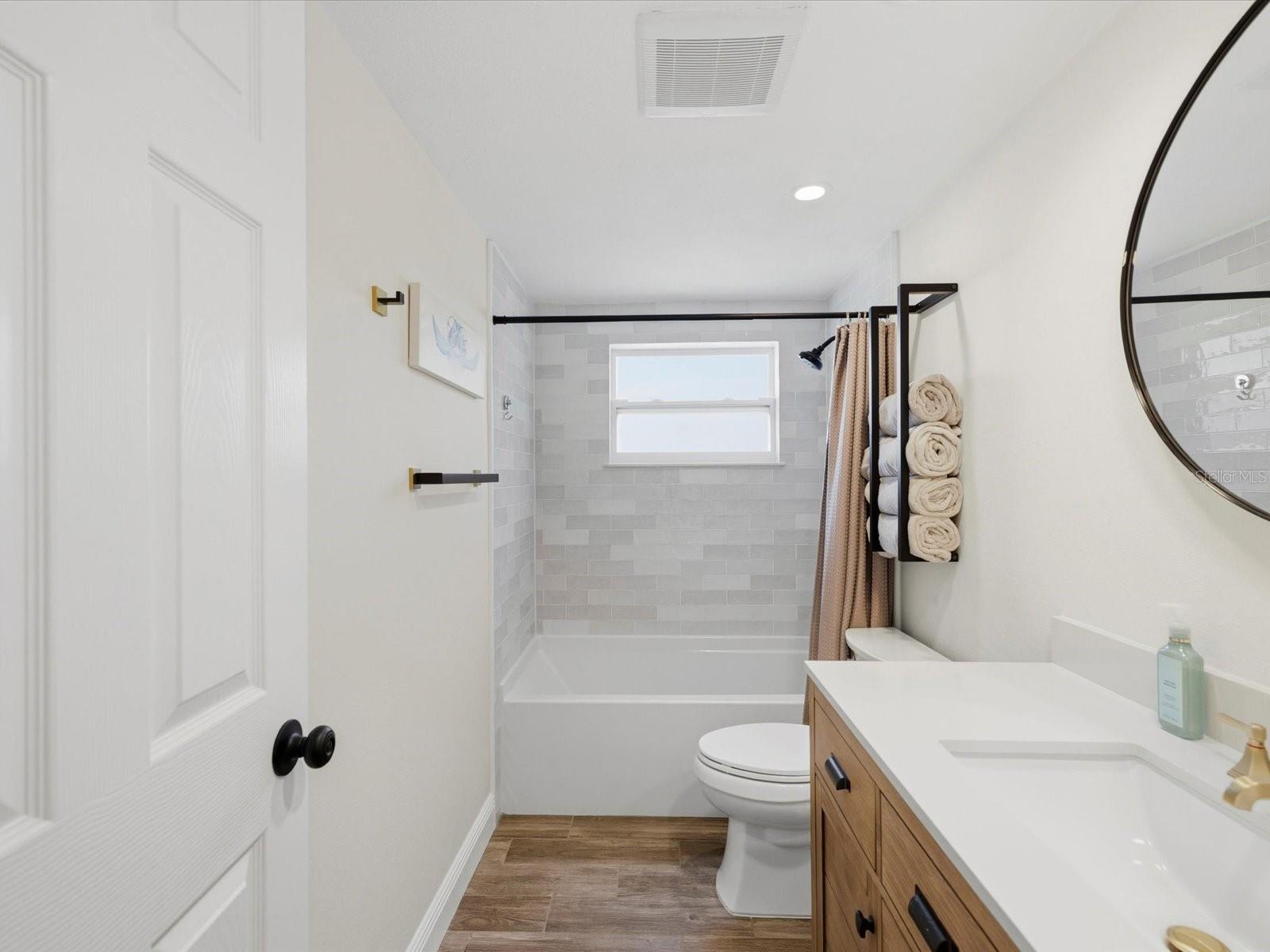 Image 25 of 90 For 5532 Berlin Drive