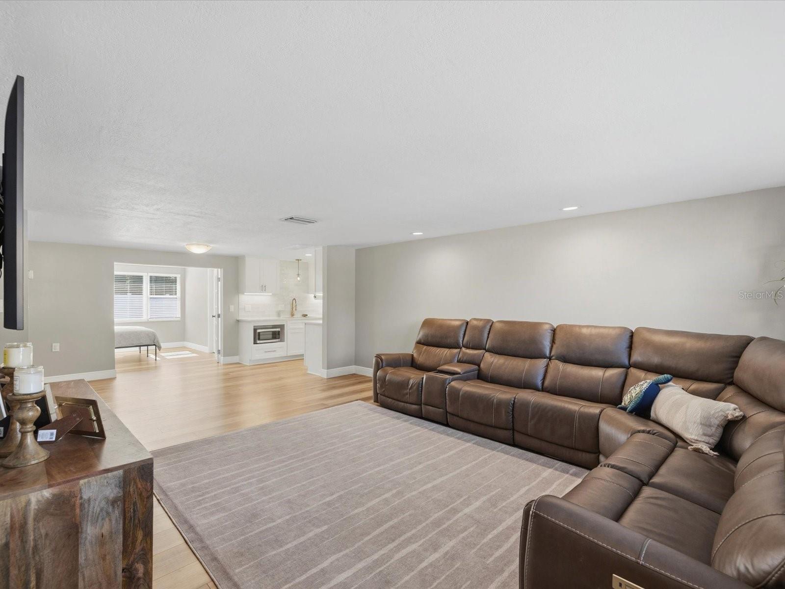 Image 6 of 90 For 5532 Berlin Drive