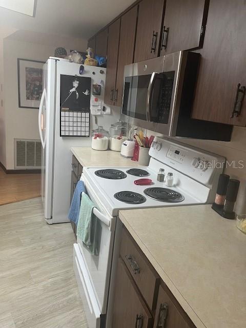 Image 19 of 40 For 9030 Hernando Way