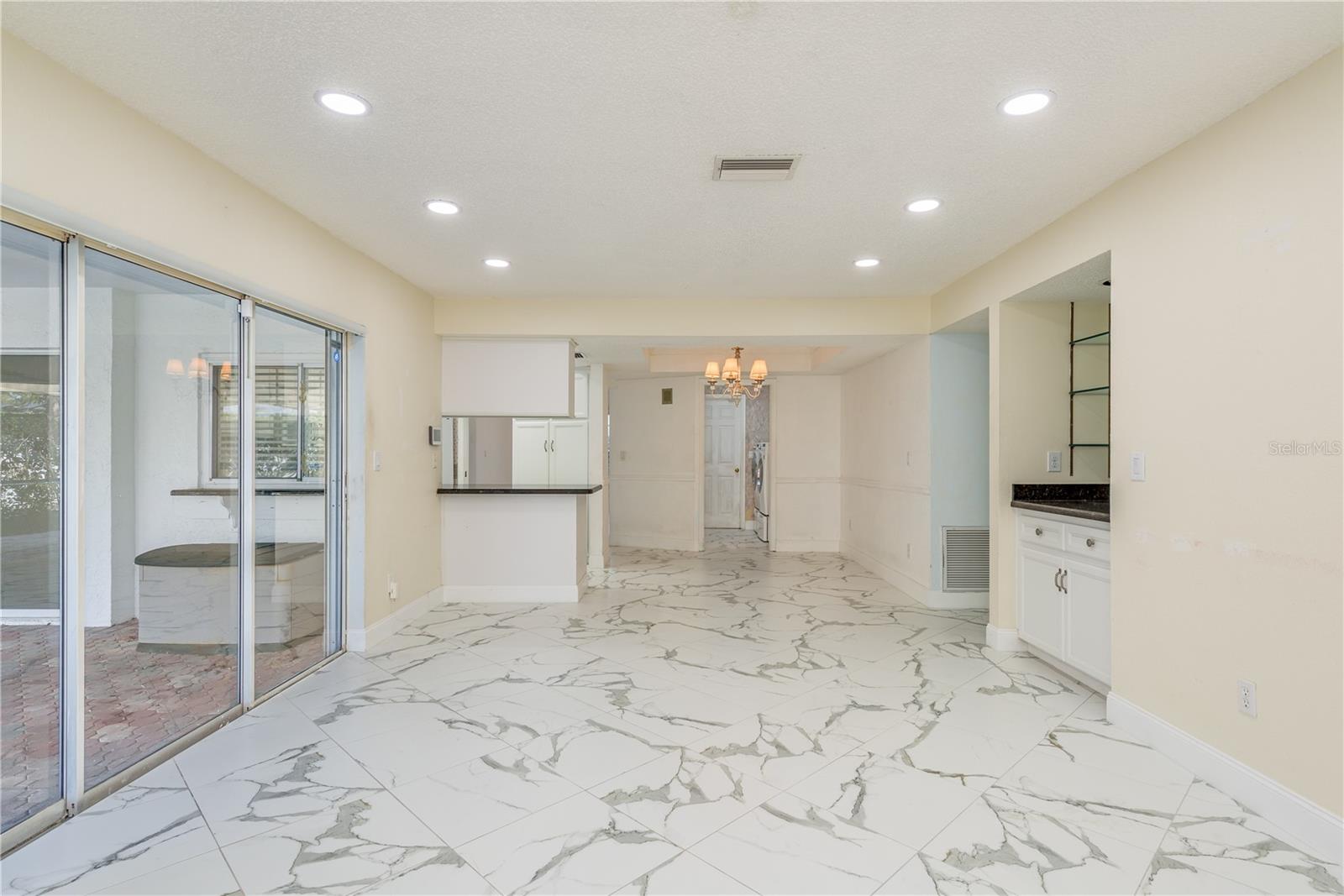 Image 15 of 47 For 2654 Augusta Drive N