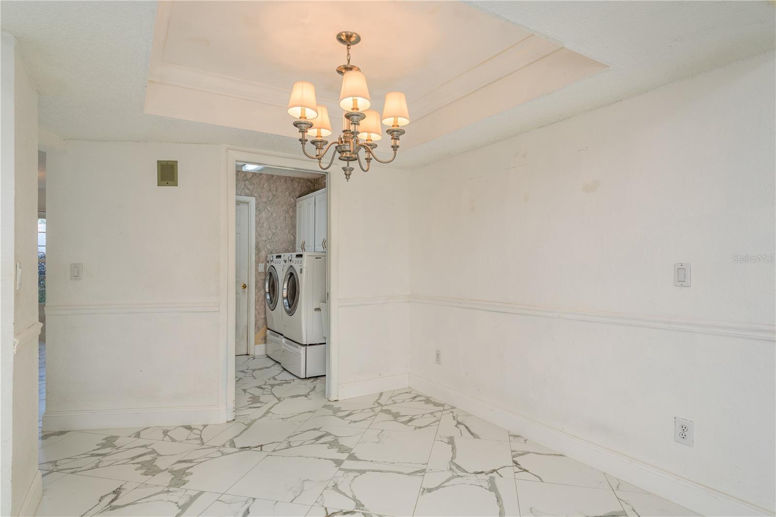 Image 17 of 47 For 2654 Augusta Drive N