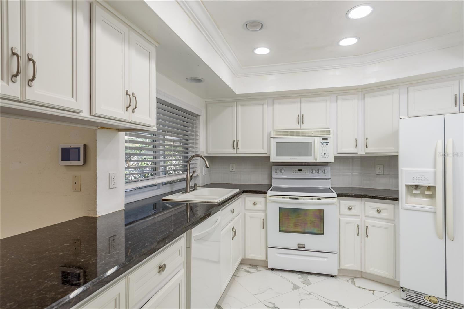 Image 19 of 47 For 2654 Augusta Drive N