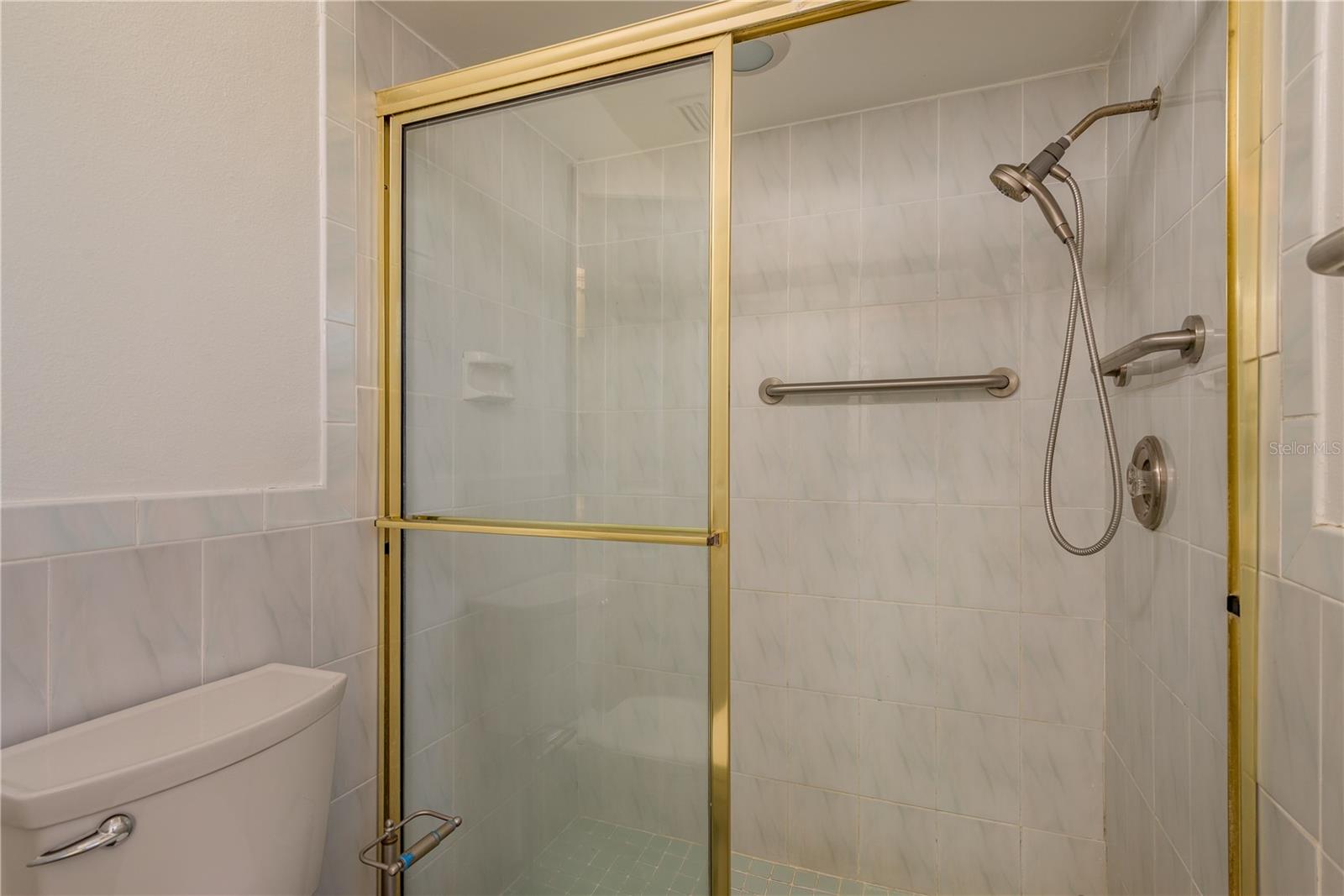 Image 26 of 47 For 2654 Augusta Drive N