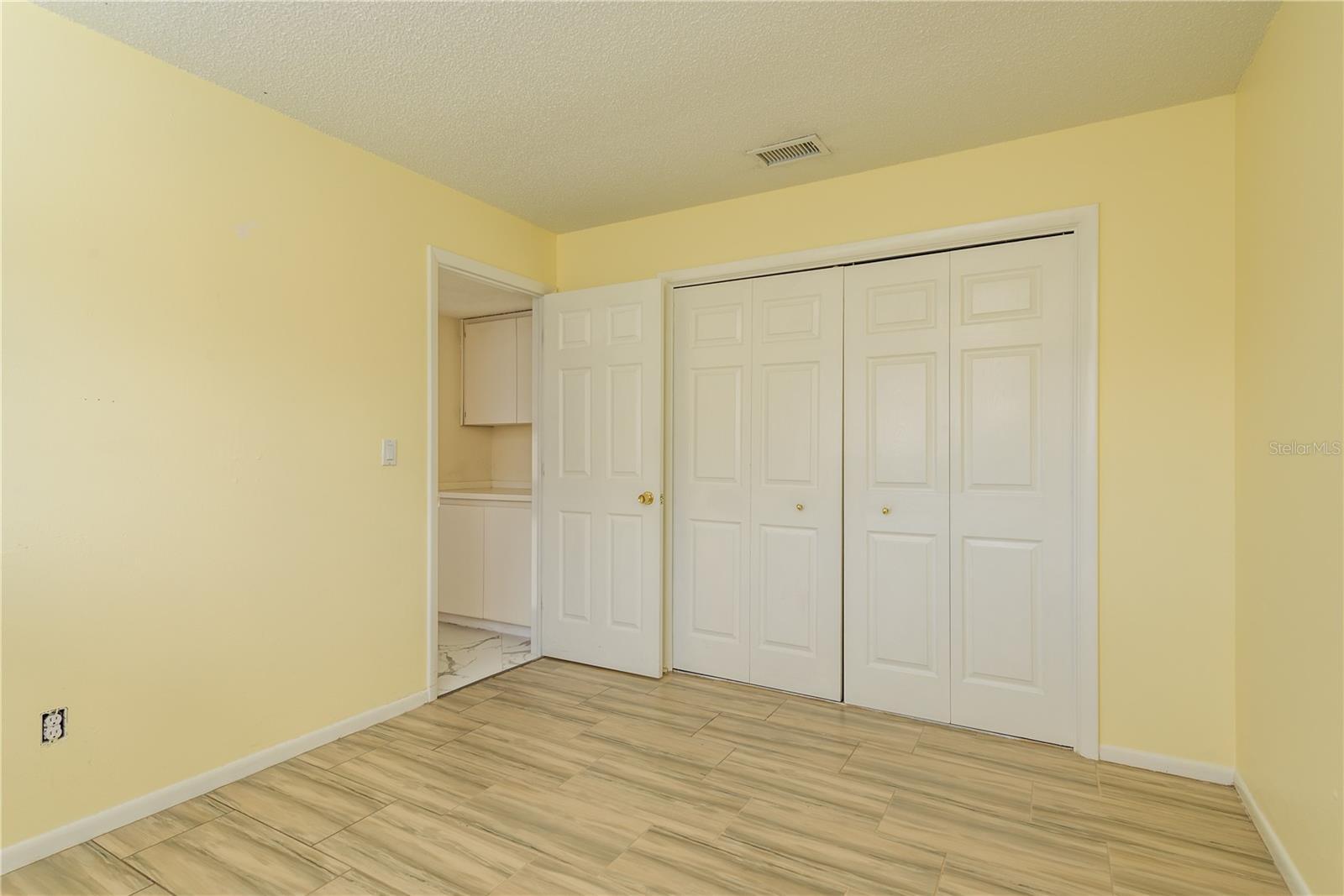 Image 32 of 47 For 2654 Augusta Drive N