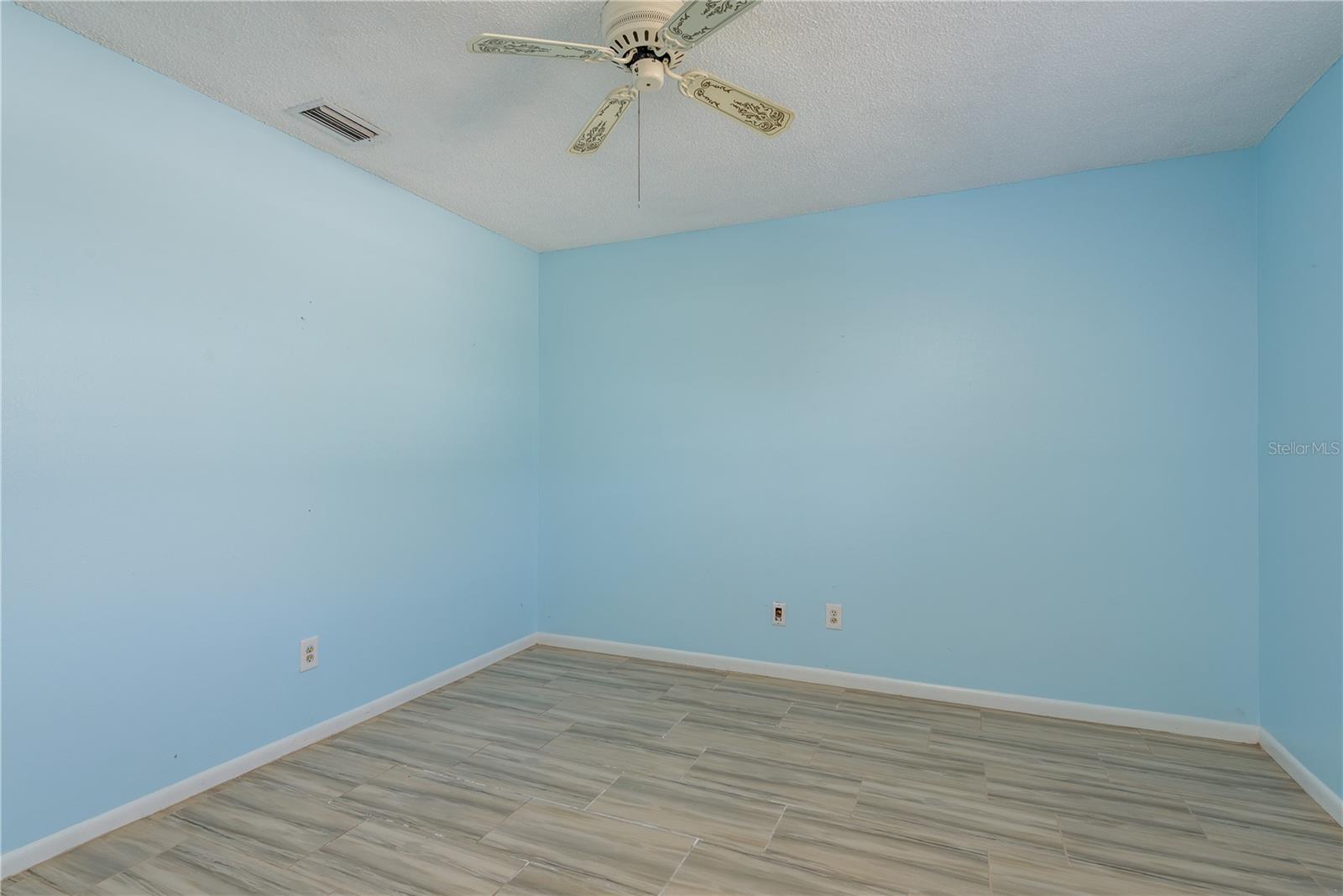 Image 33 of 47 For 2654 Augusta Drive N