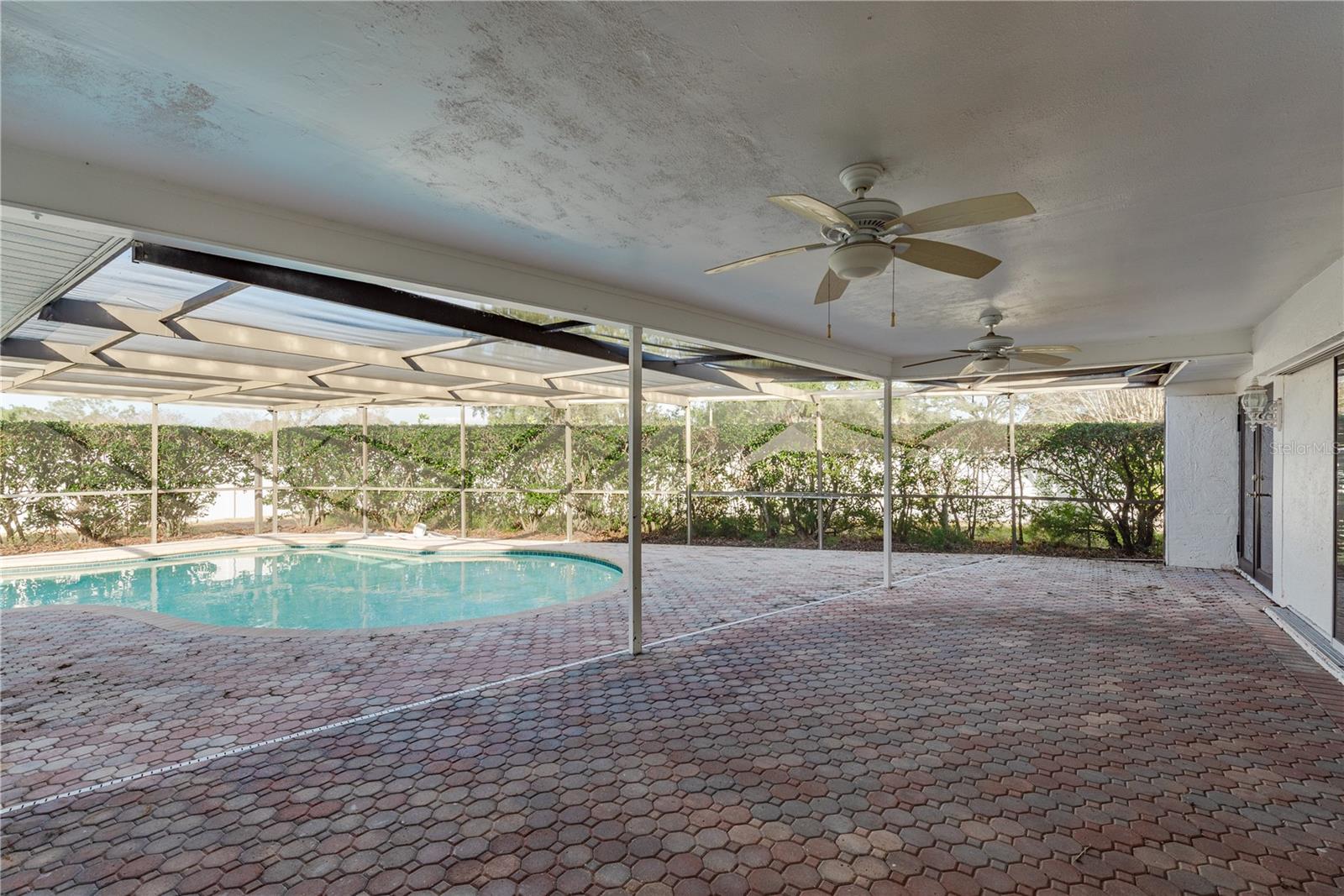 Image 37 of 47 For 2654 Augusta Drive N