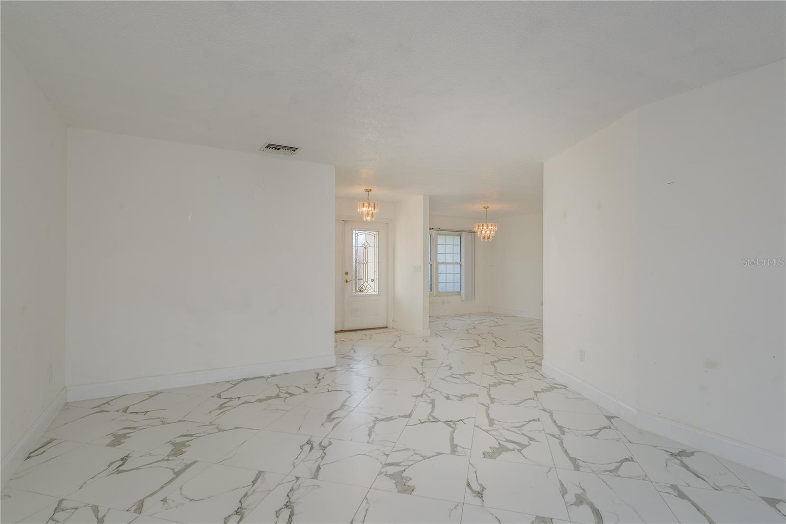 Image 9 of 47 For 2654 Augusta Drive N